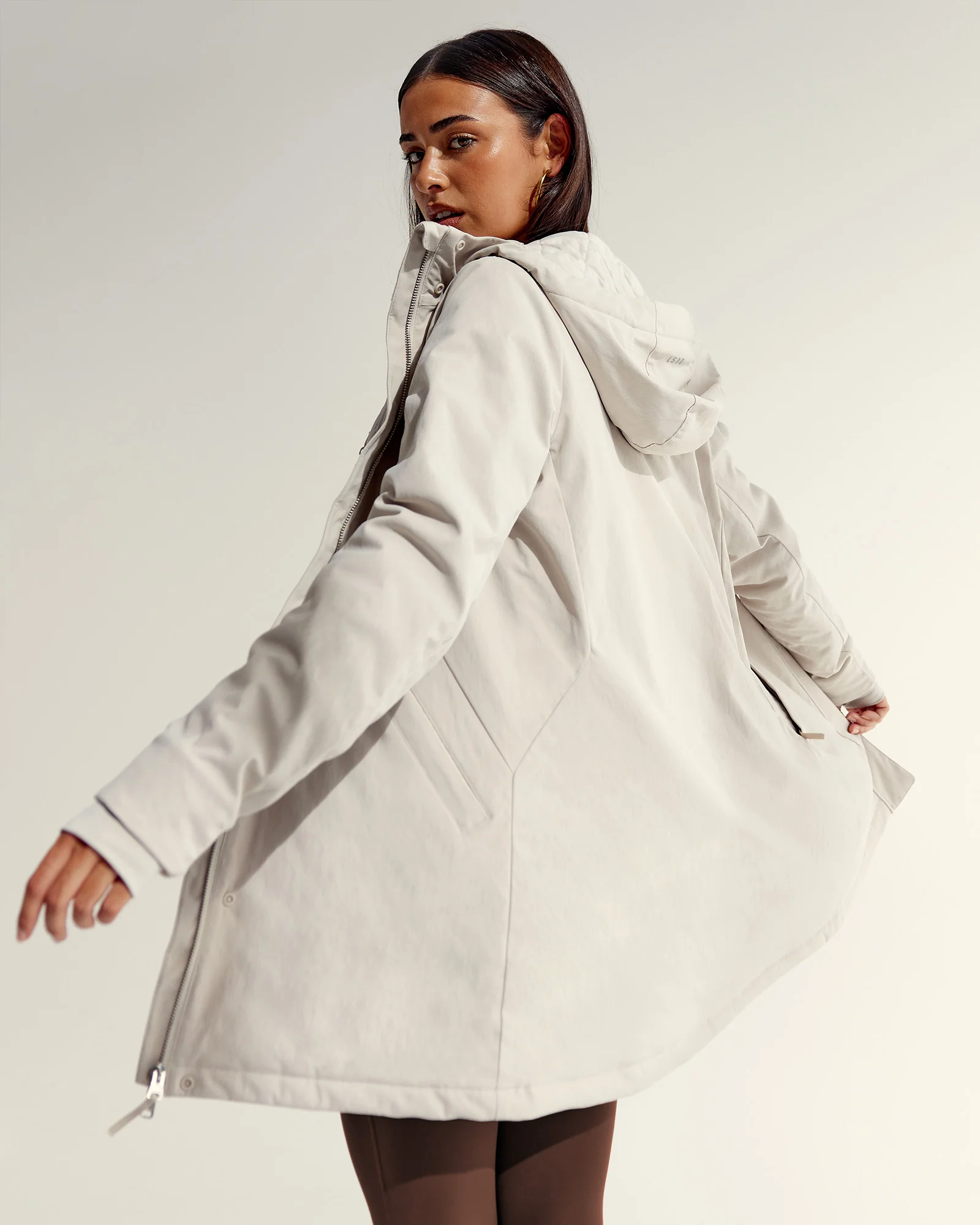 Auxiliary 2.0 Longline Jacket - Shale Beige 4 Auxiliary 2.0 Longline Jacket - Shale Beige