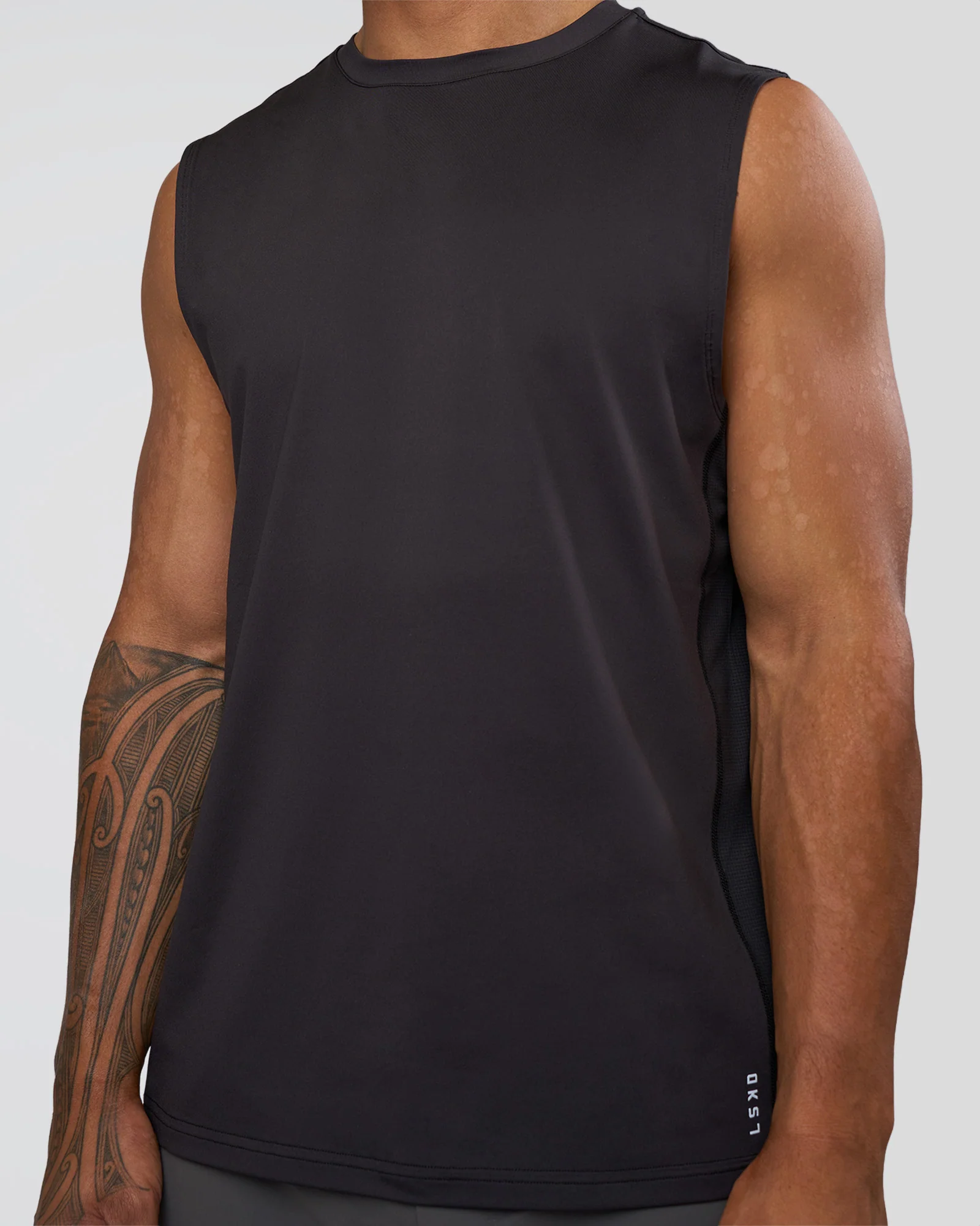AirTrack Muscle Tank - Black