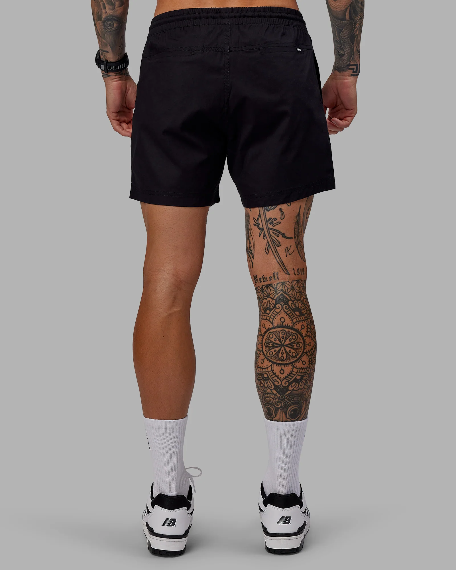 Daily 5" Short - Black-White