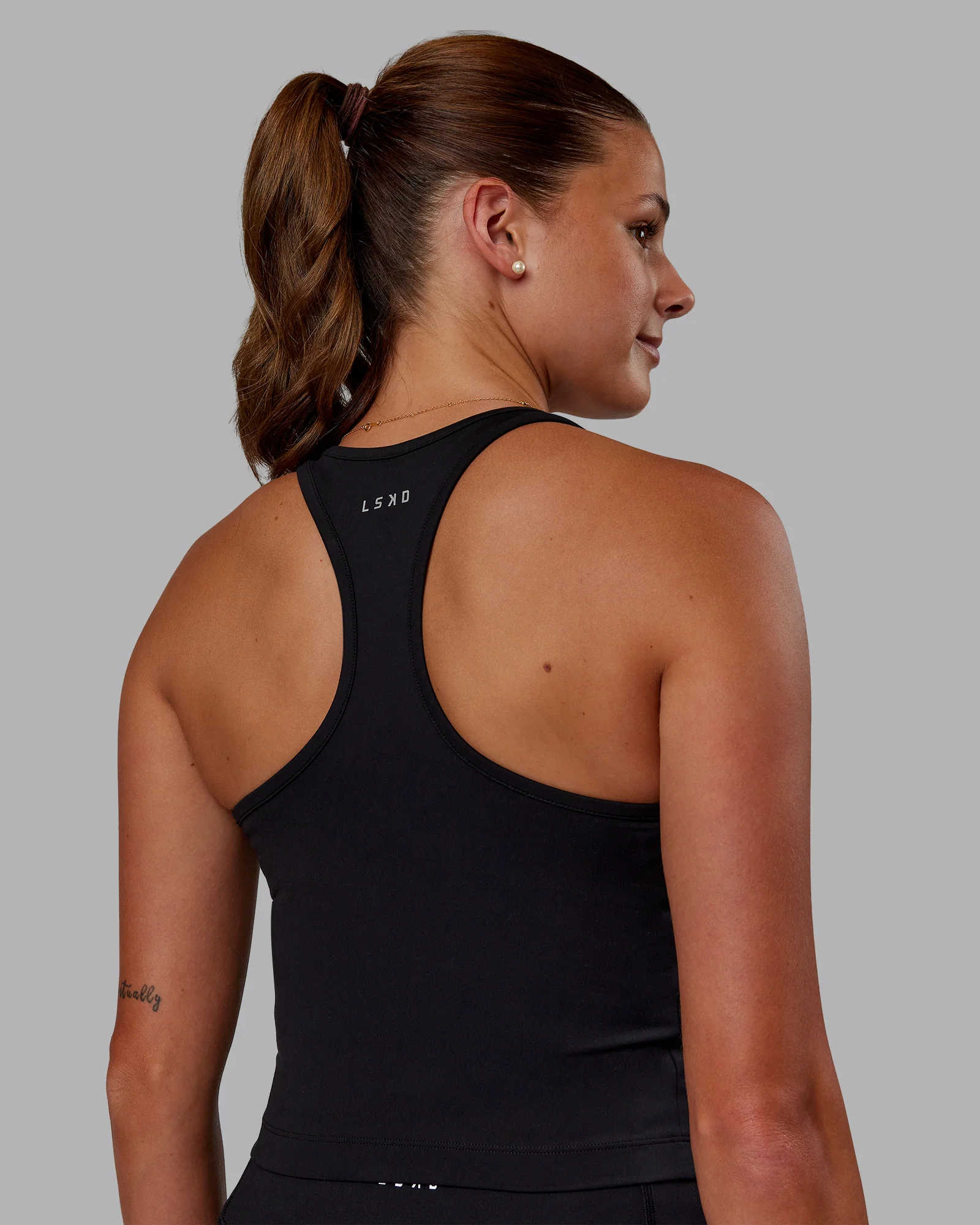 Flow Performance Tank 2.0 - Black 6 Flow Performance Tank 2.0 - Black