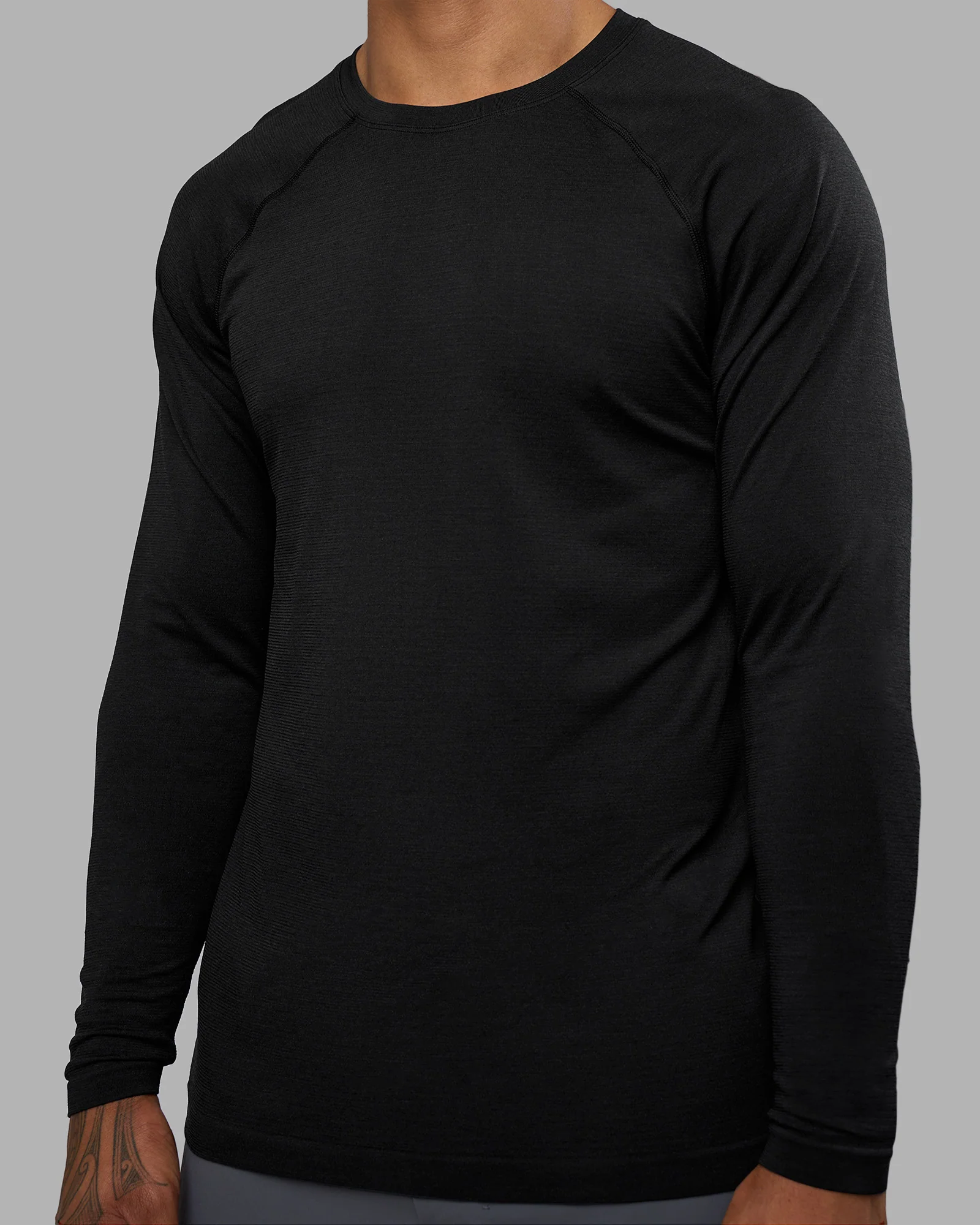 AeroFLX+ Seamless Long Sleeve Tee - Black Marl