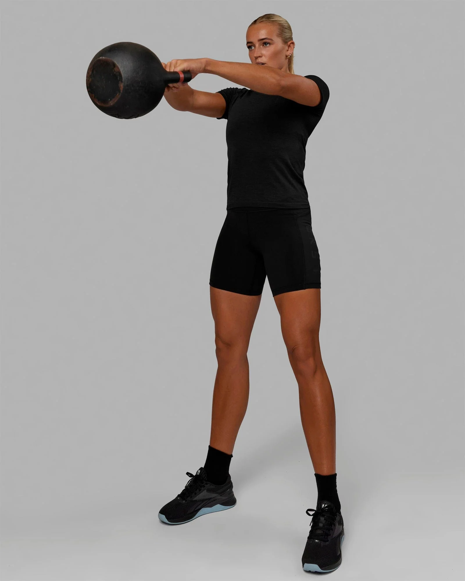 AeroFLX+ Seamless Tee - Black Marl 7 AeroFLX+ Seamless Tee - Black Marl