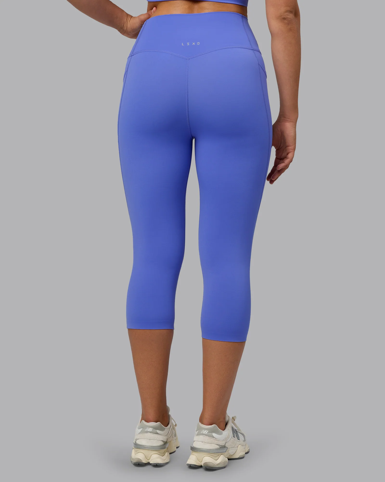 Elixir Ultra High-Rise 3/4 Legging Pockets - Baja Blue 4 Elixir Ultra High-Rise 3/4 Legging Pockets - Baja Blue