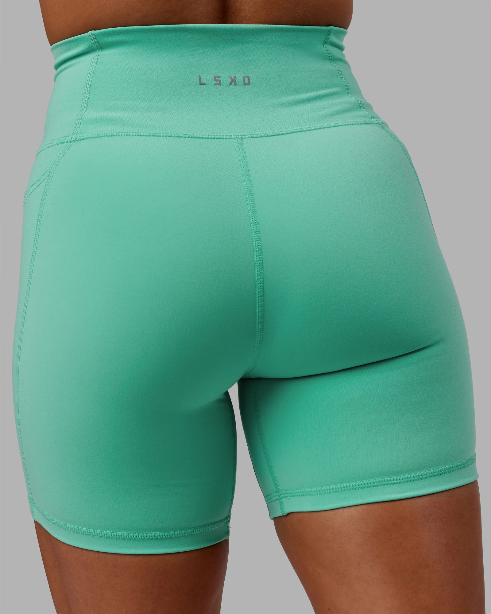 Fusion Ultra High-Rise 6" Short Pockets - Aquatic Awe