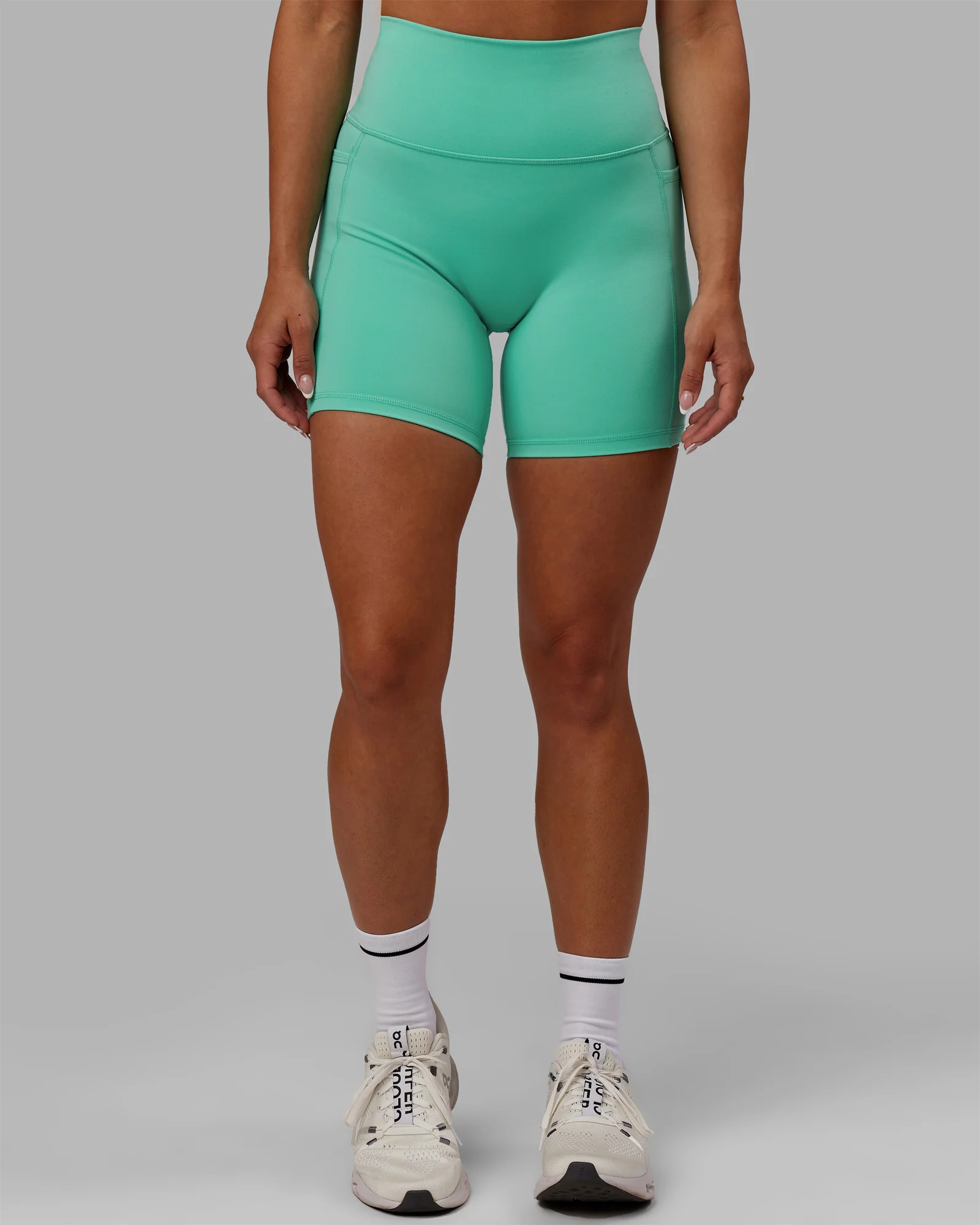 Fusion Ultra High-Rise 6" Short Pockets - Aquatic Awe