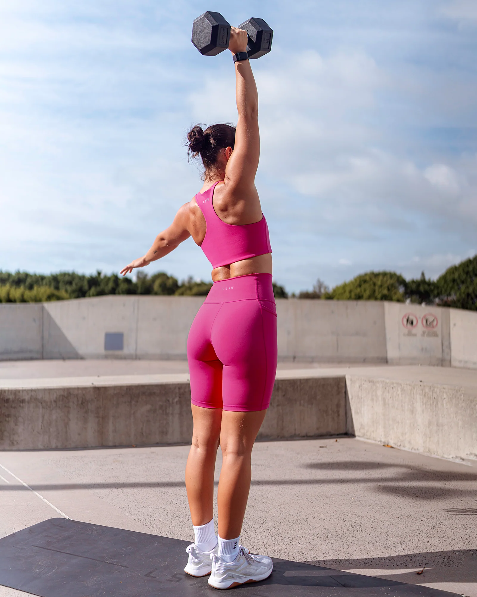 Fusion Ultra High-Rise 9" Short Pockets - Fuchsia Pink 5 Fusion Ultra High-Rise 9" Short Pockets - Fuchsia Pink