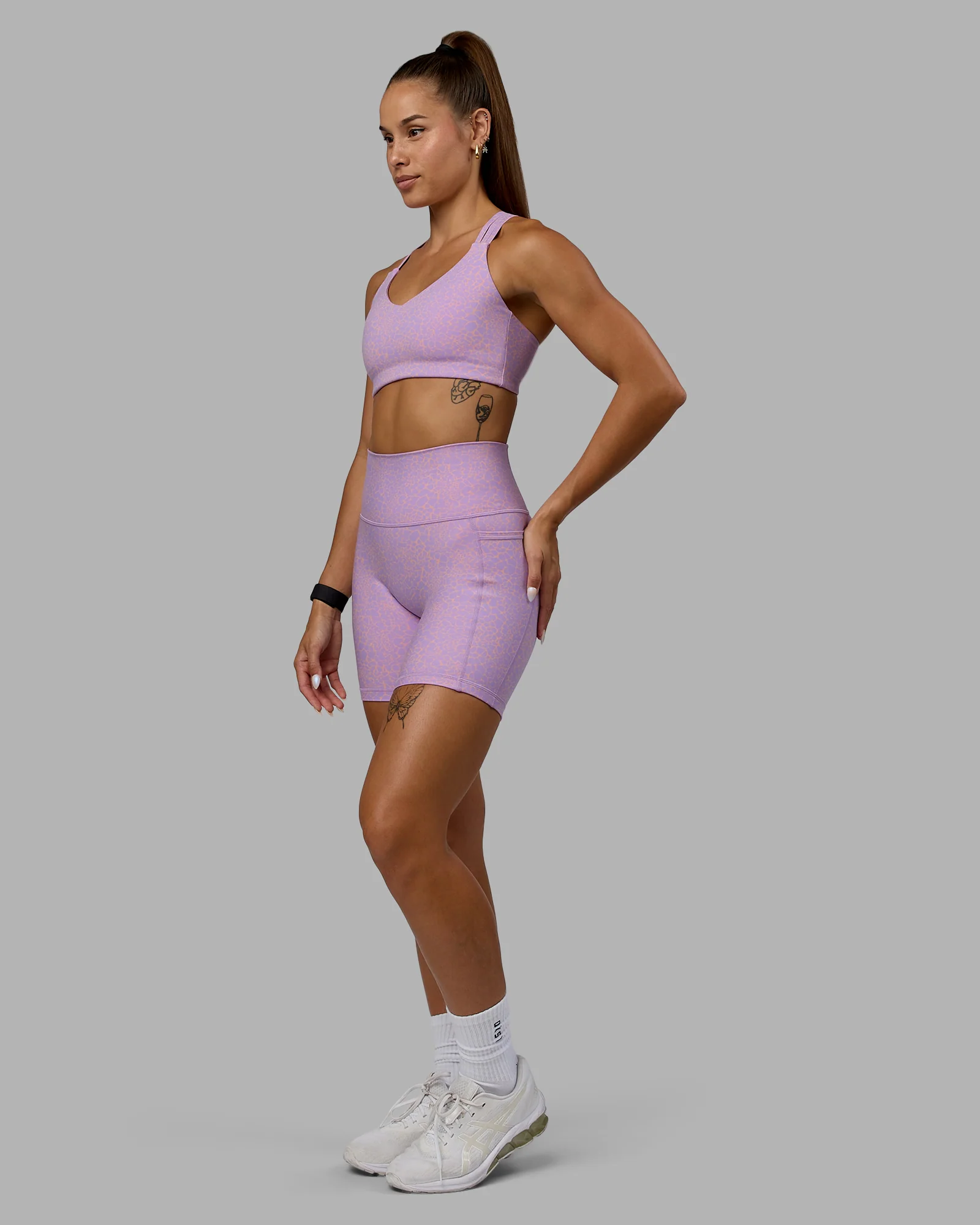 Fusion Ultra High-Rise 6" Short Pockets - Pale Lilac Vitality Print