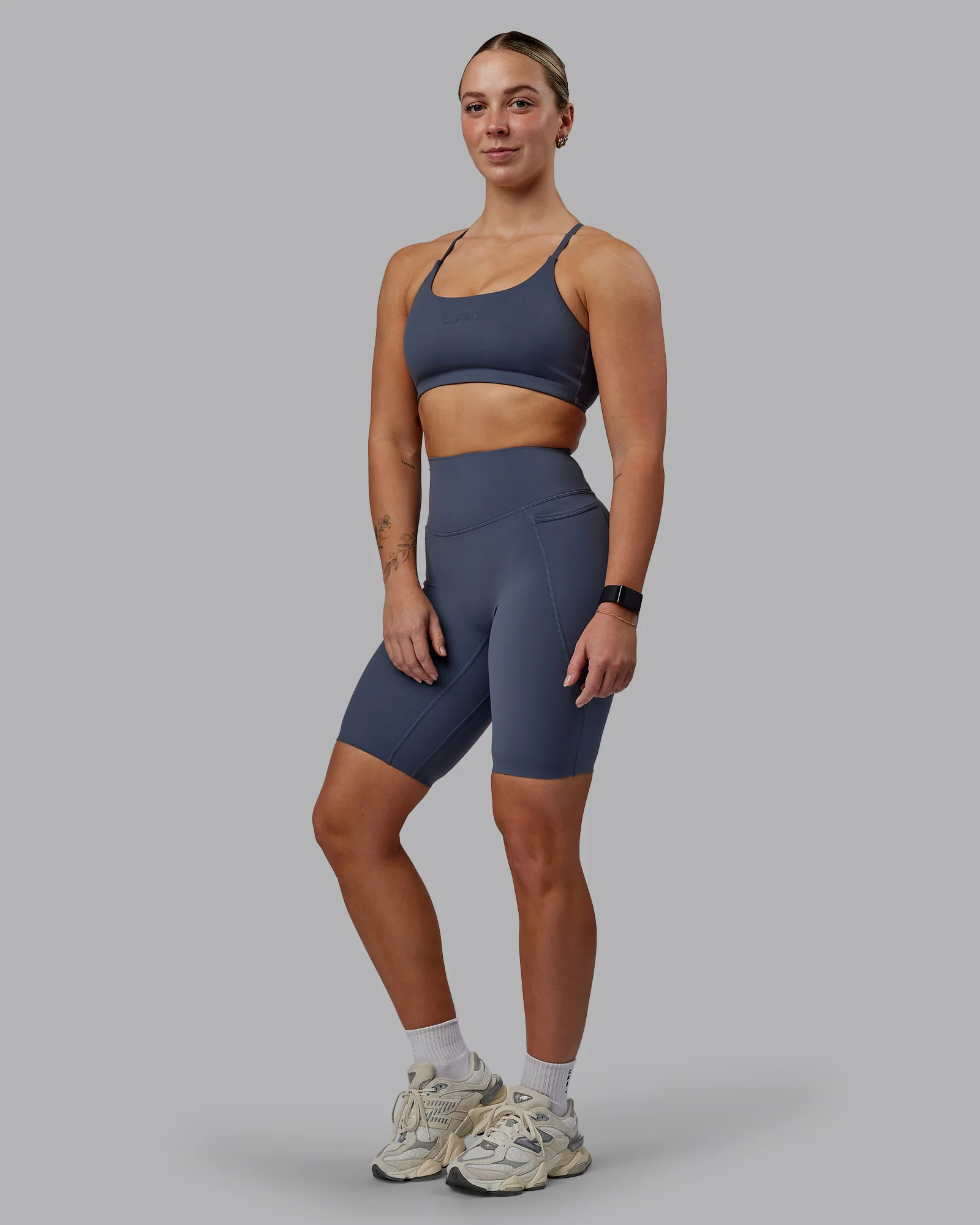 Elixir Ultra High-Rise 9" Short Pockets - Turbulence 1 Elixir Ultra High-Rise 9" Short Pockets - Turbulence