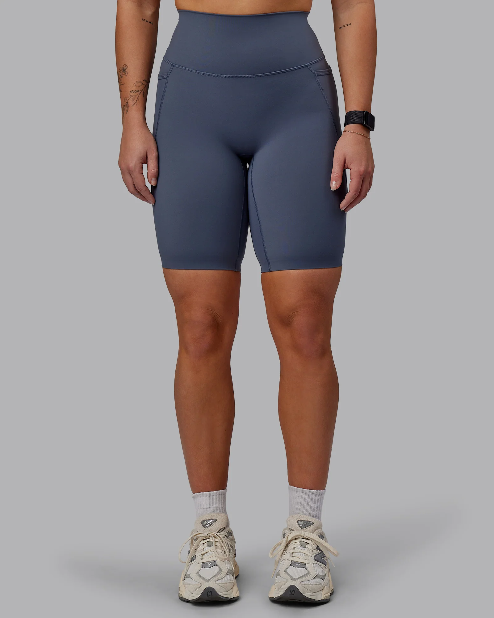 Elixir Ultra High-Rise 9" Short Pockets - Turbulence 2 Elixir Ultra High-Rise 9" Short Pockets - Turbulence