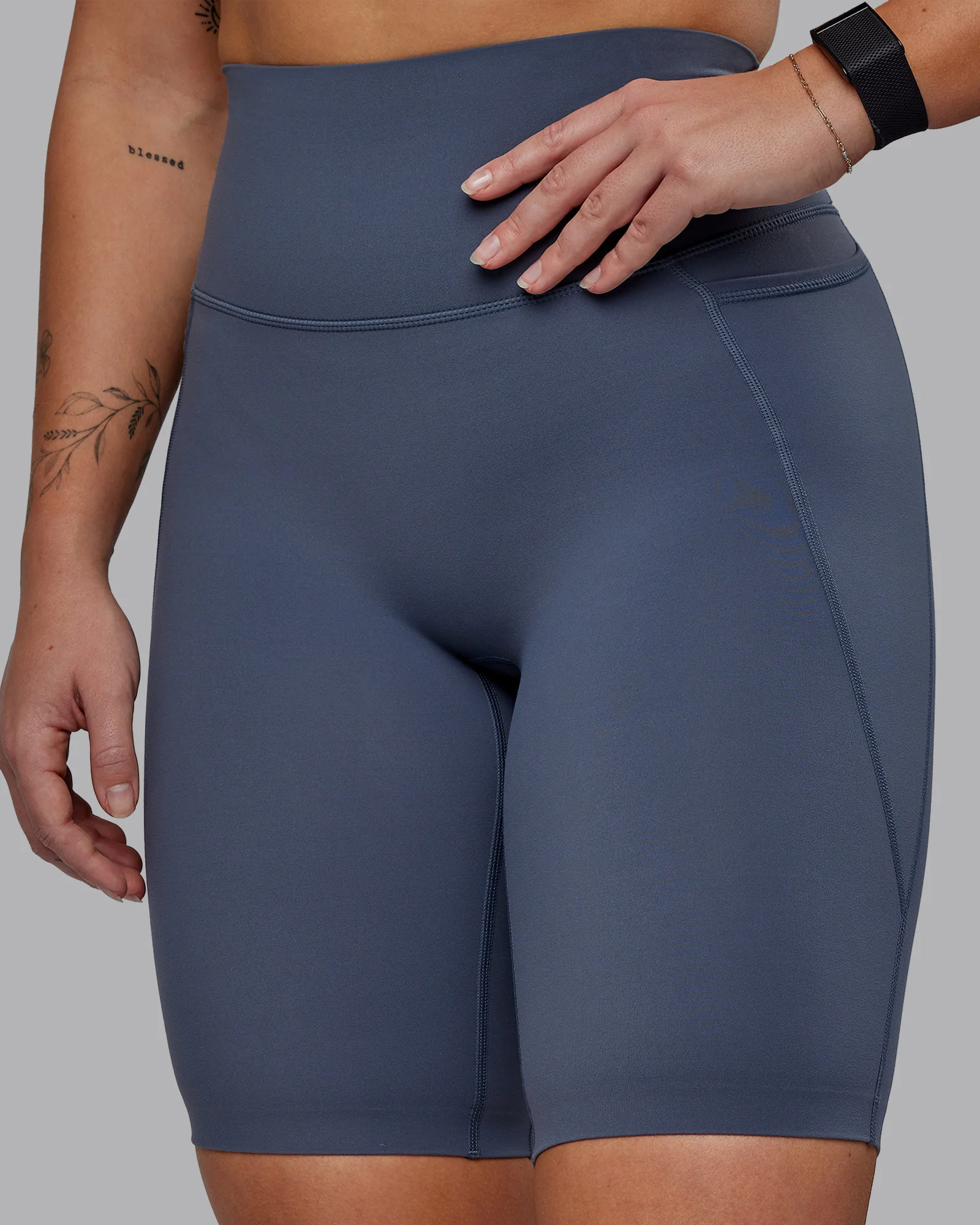 Elixir Ultra High-Rise 9" Short Pockets - Turbulence 3 Elixir Ultra High-Rise 9" Short Pockets - Turbulence