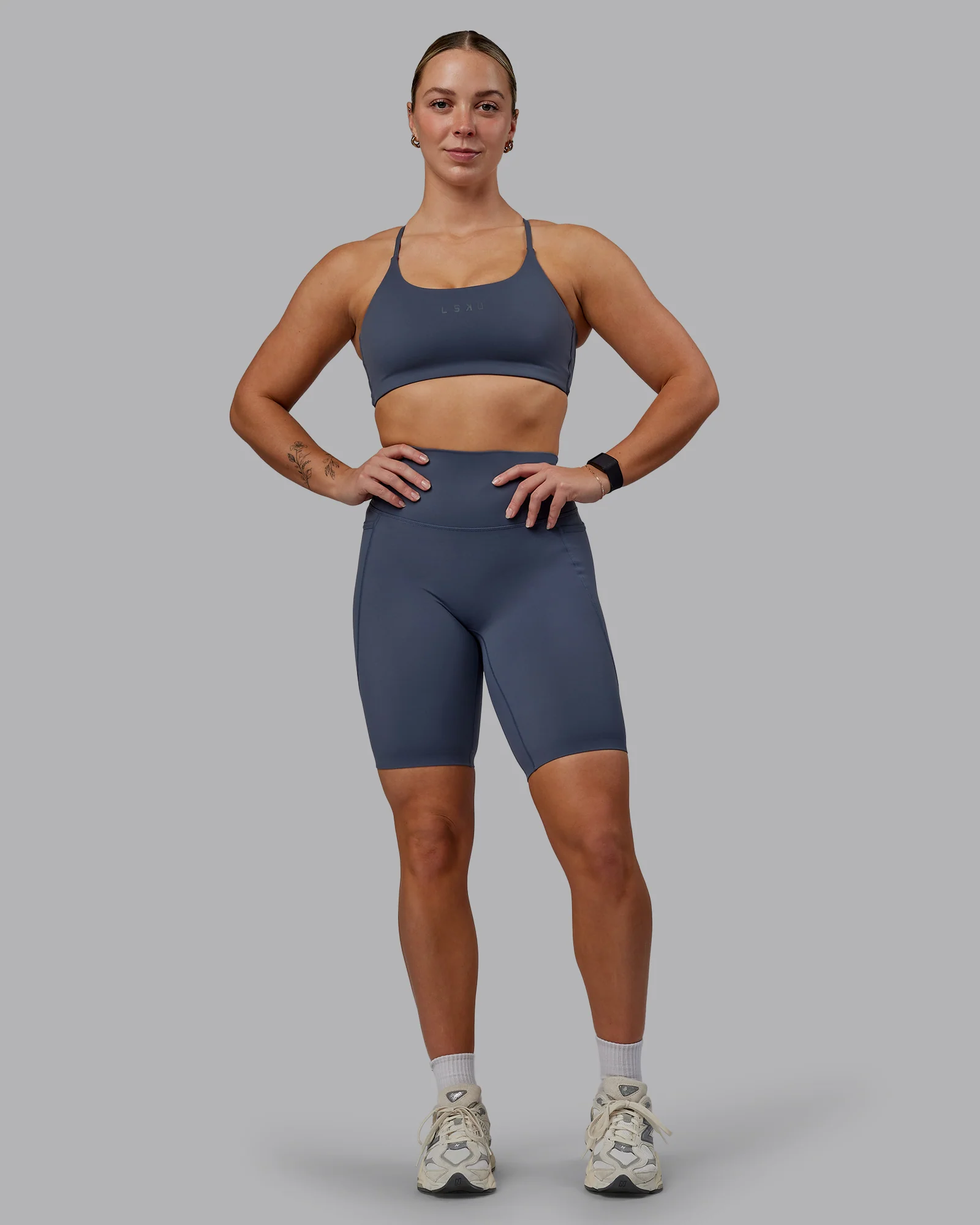 Elixir Ultra High-Rise 9" Short Pockets - Turbulence 5 Elixir Ultra High-Rise 9" Short Pockets - Turbulence