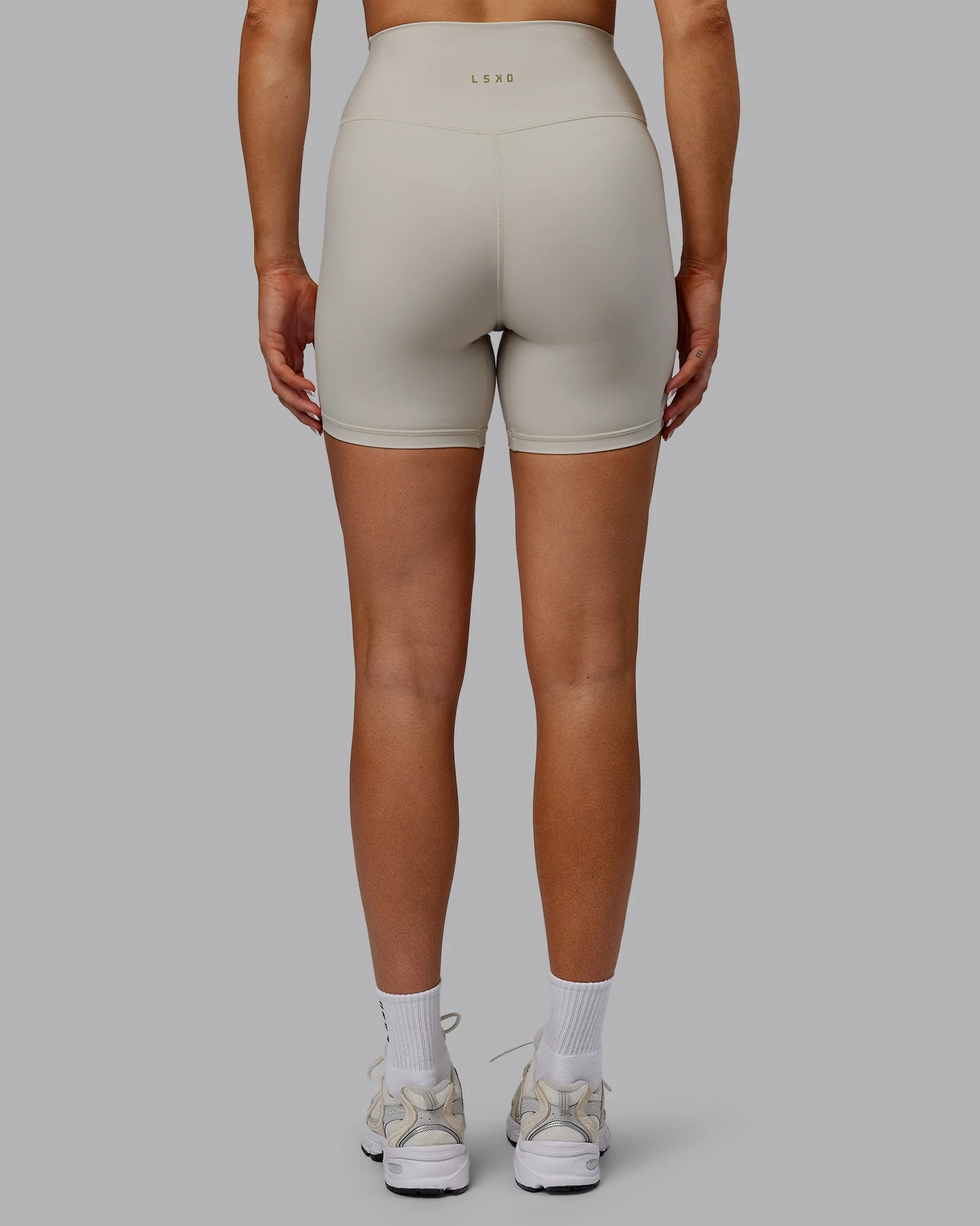 Sara Strike Ultra High-Rise Cross Over Waist 6" Short - Shale Beige 4 Sara Strike Ultra High-Rise Cross Over Waist 6" Short - Shale Beige