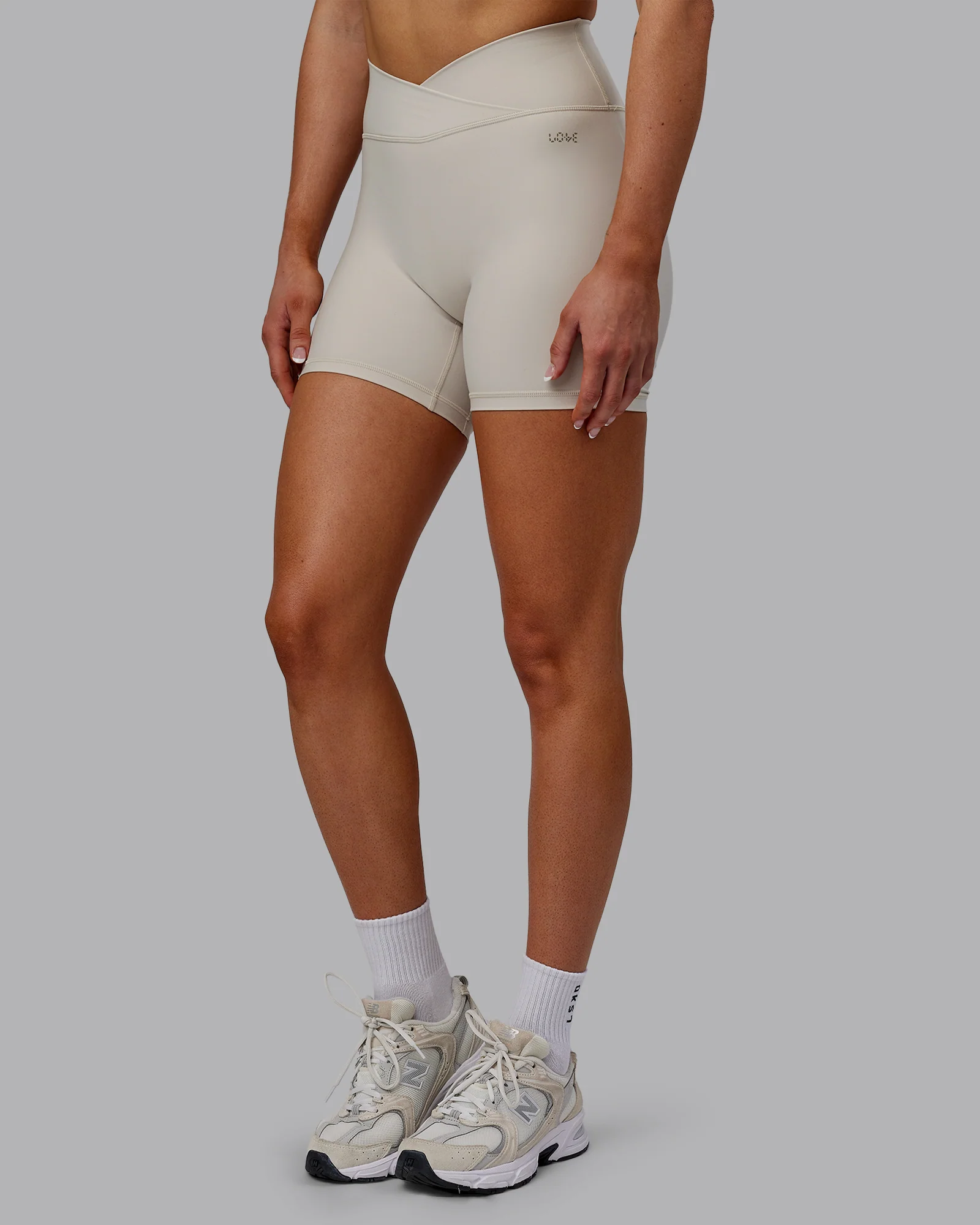 Sara Strike Ultra High-Rise Cross Over Waist 6" Short - Shale Beige 9 Sara Strike Ultra High-Rise Cross Over Waist 6" Short - Shale Beige