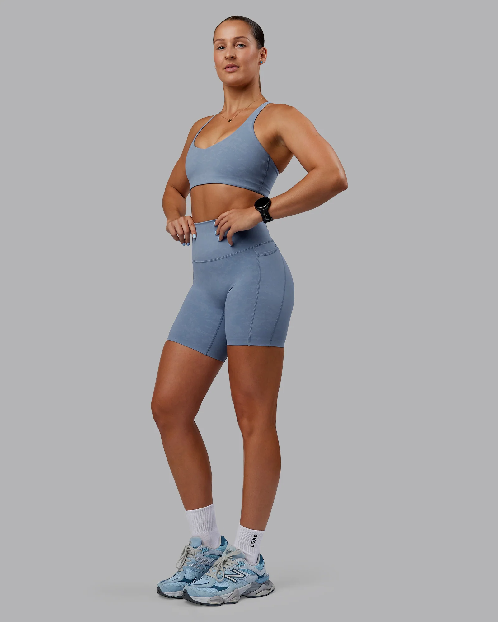 Abs Elixir Ultra High-Rise 6" Short Pockets - Infinity Mirage 5 Abs Elixir Ultra High-Rise 6" Short Pockets - Infinity Mirage