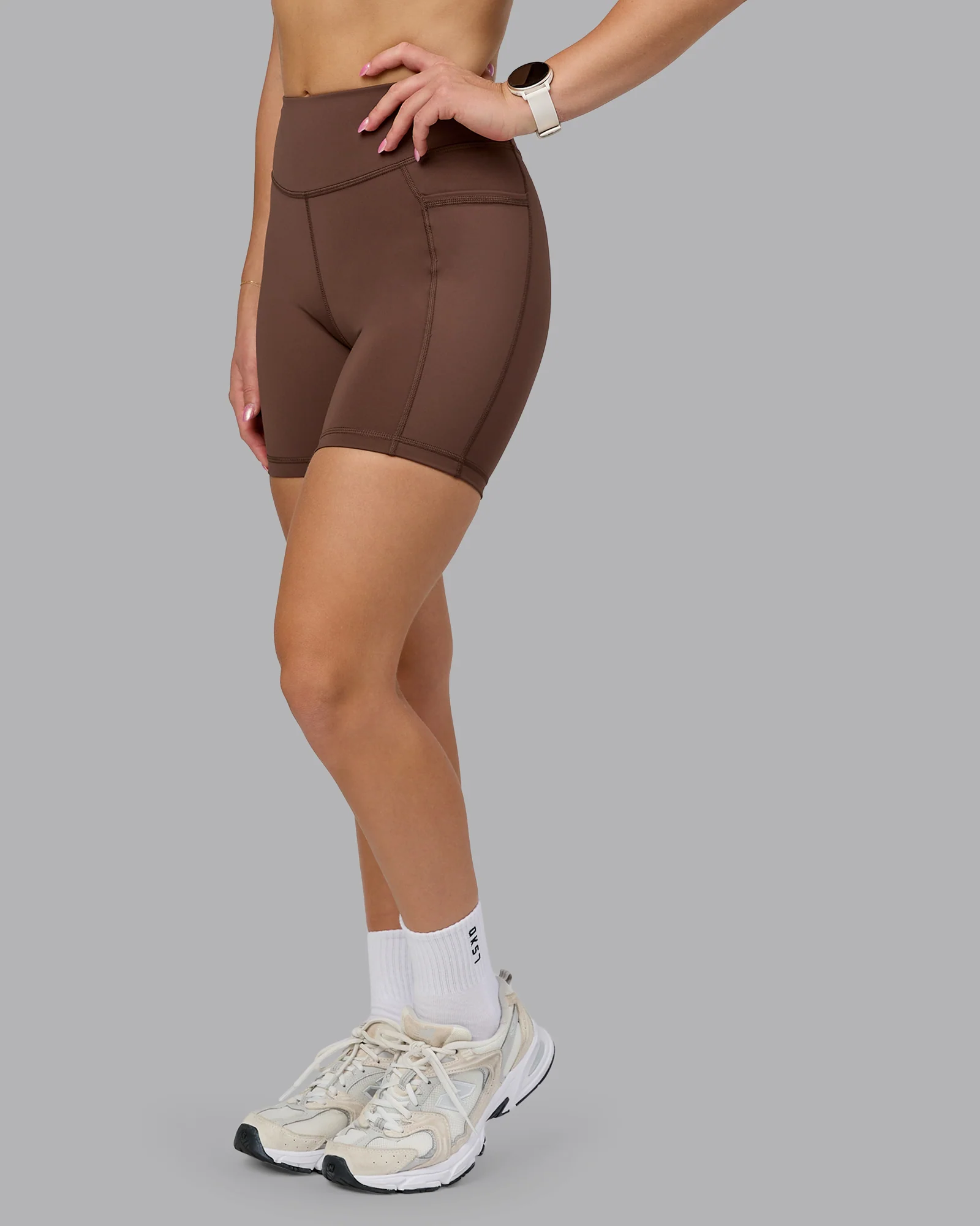 Elite High-Rise 6" Short Pockets - Chocolate Martini