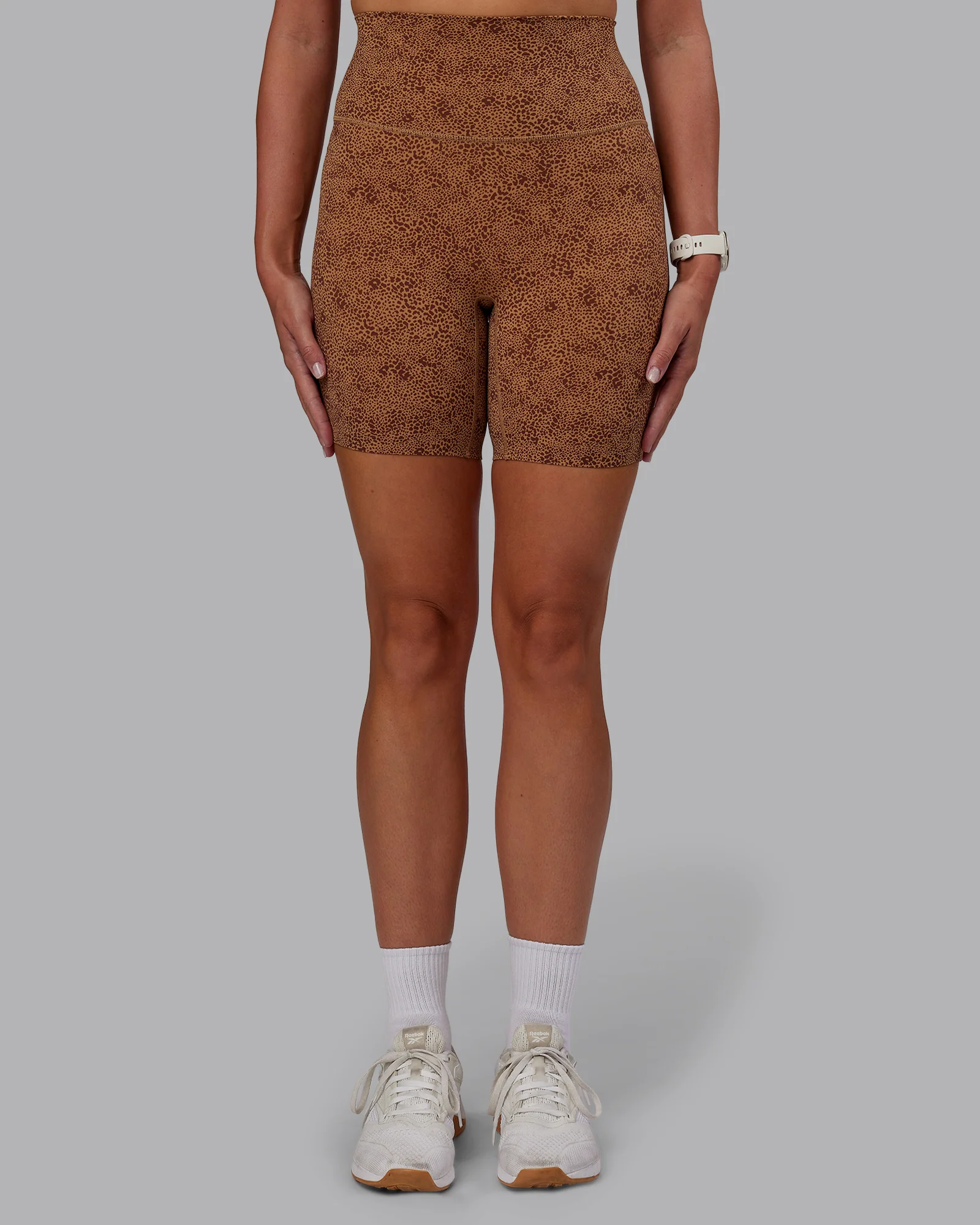Elixir Ultra High-Rise 6" Short - Caramel Agile Print