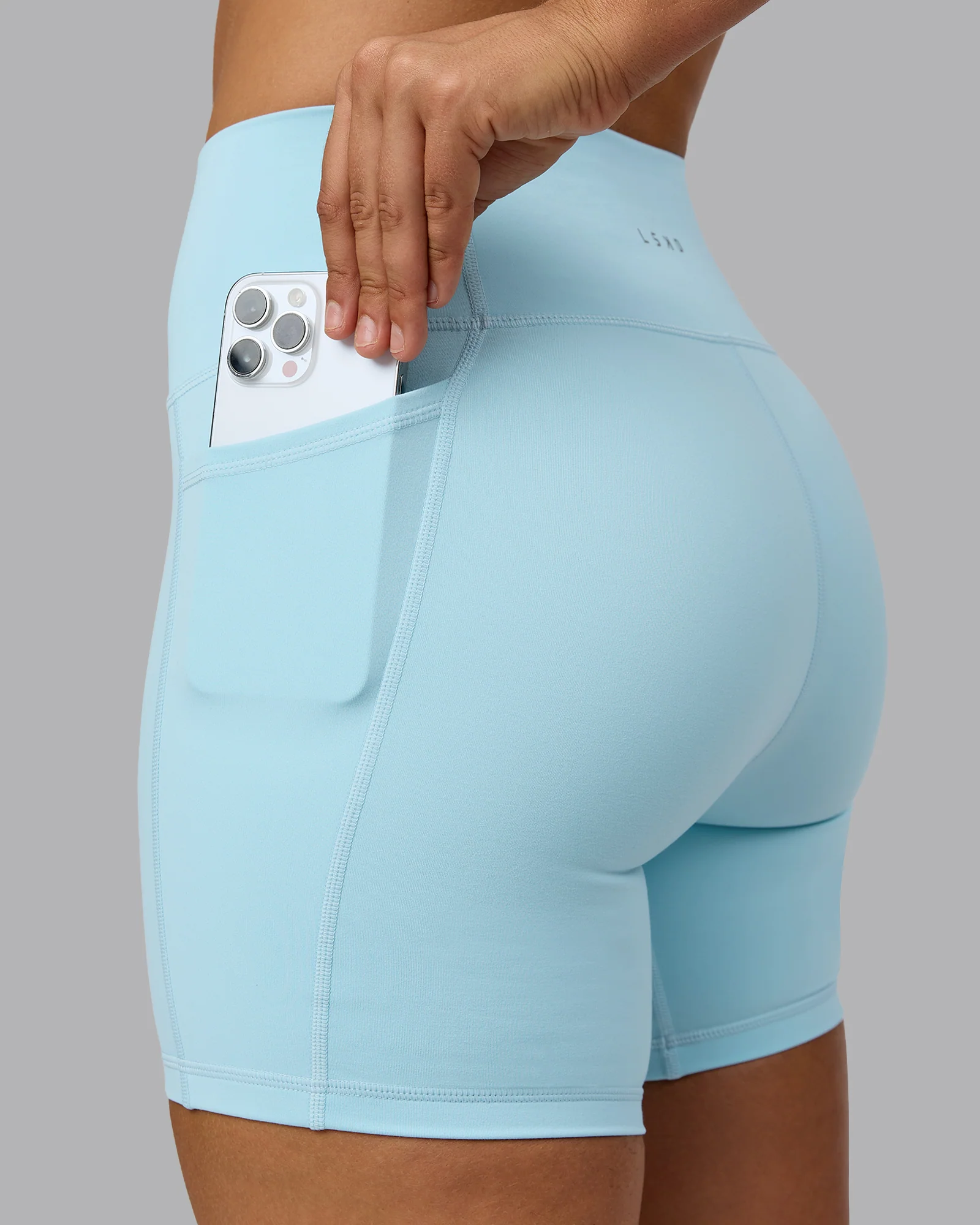 Fusion Ultra High-Rise 6" Short Pockets - Crystal Blue