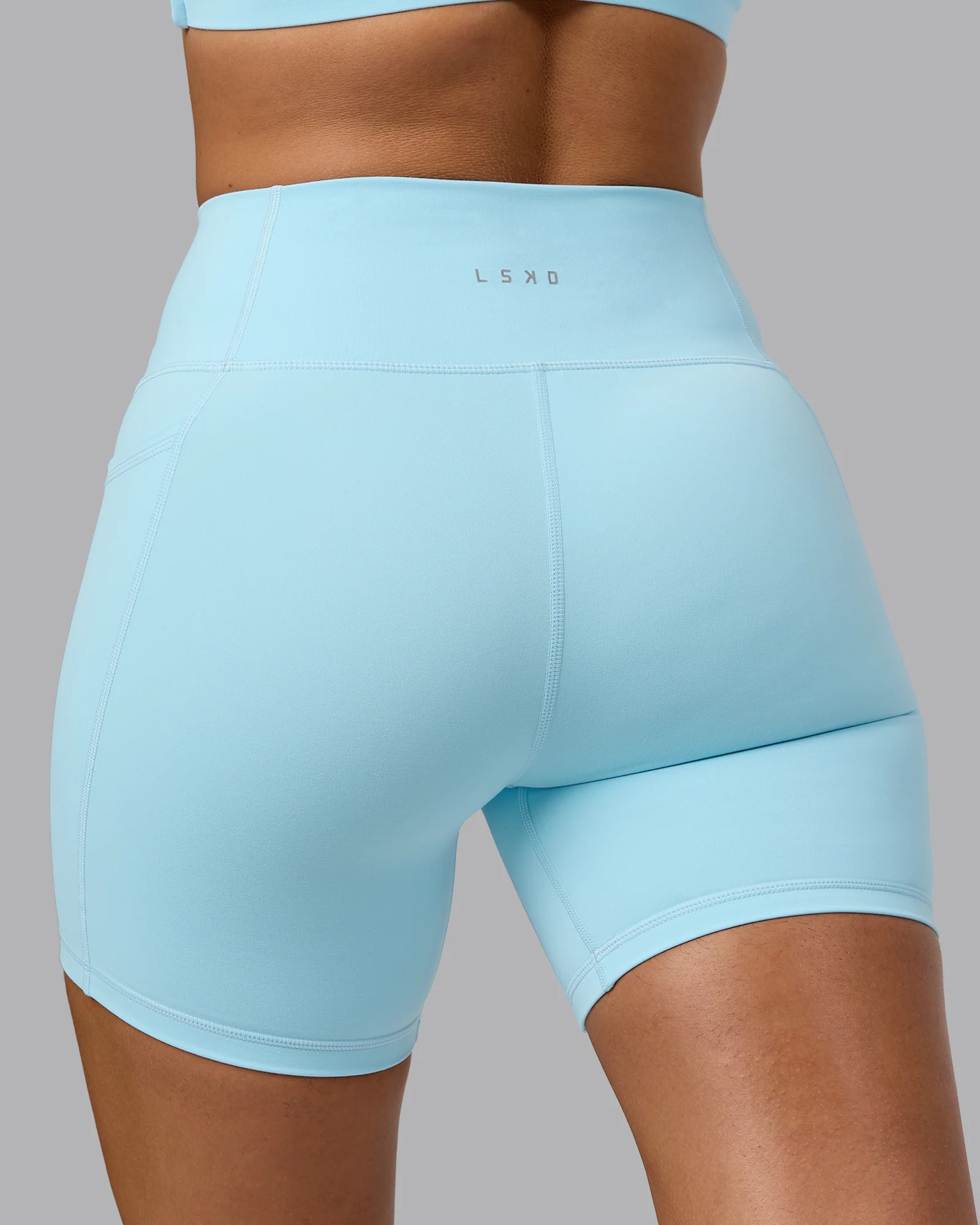 Fusion Ultra High-Rise 6" Short Pockets - Crystal Blue