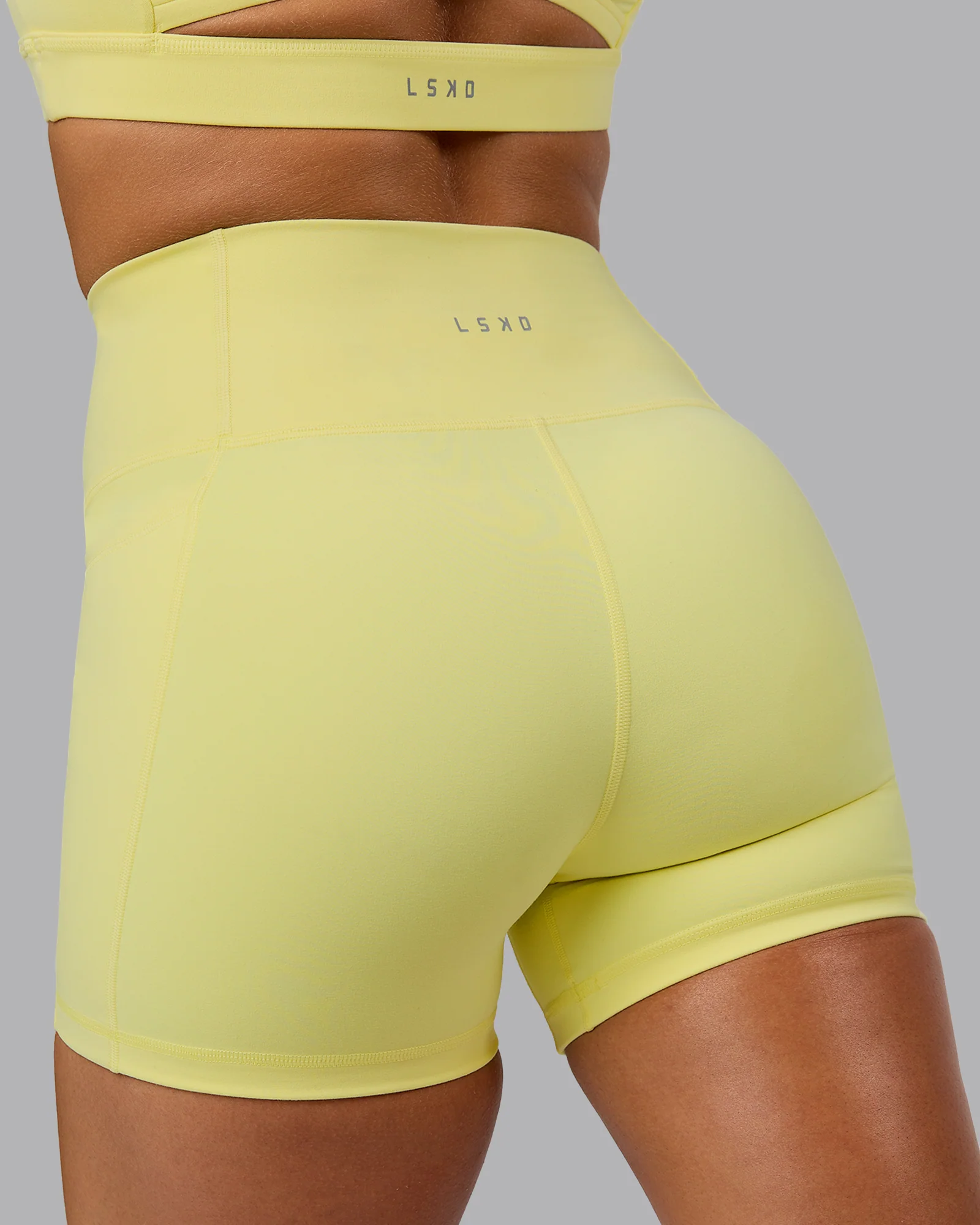Fusion Ultra High-Rise 4" Short Pockets - Lemon Fizz 7 Fusion Ultra High-Rise 4" Short Pockets - Lemon Fizz