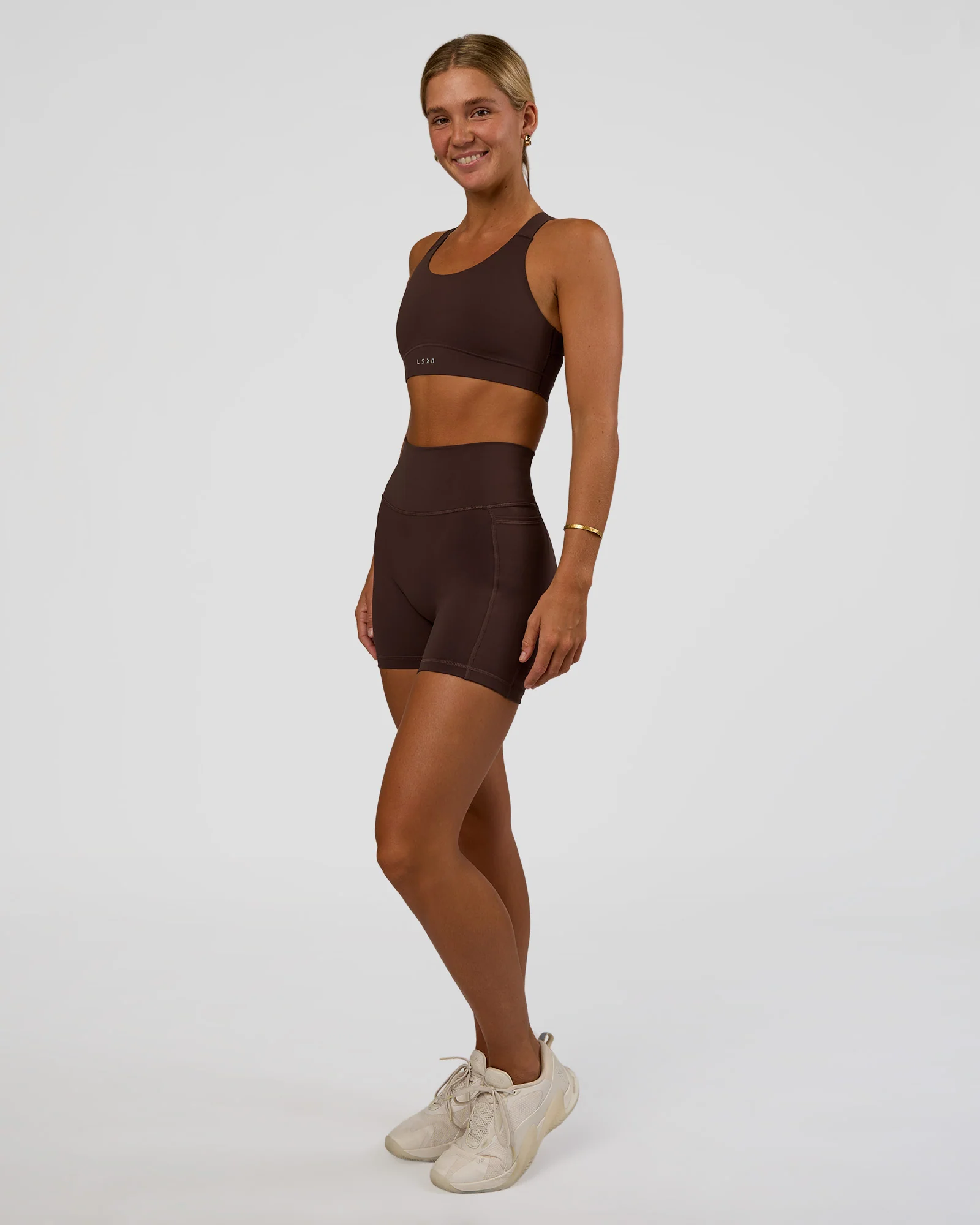 Fusion V-Contour Ultra High-Rise 4” Short Pockets - Hot Chocolate 3 Fusion V-Contour Ultra High-Rise 4” Short Pockets - Hot Chocolate