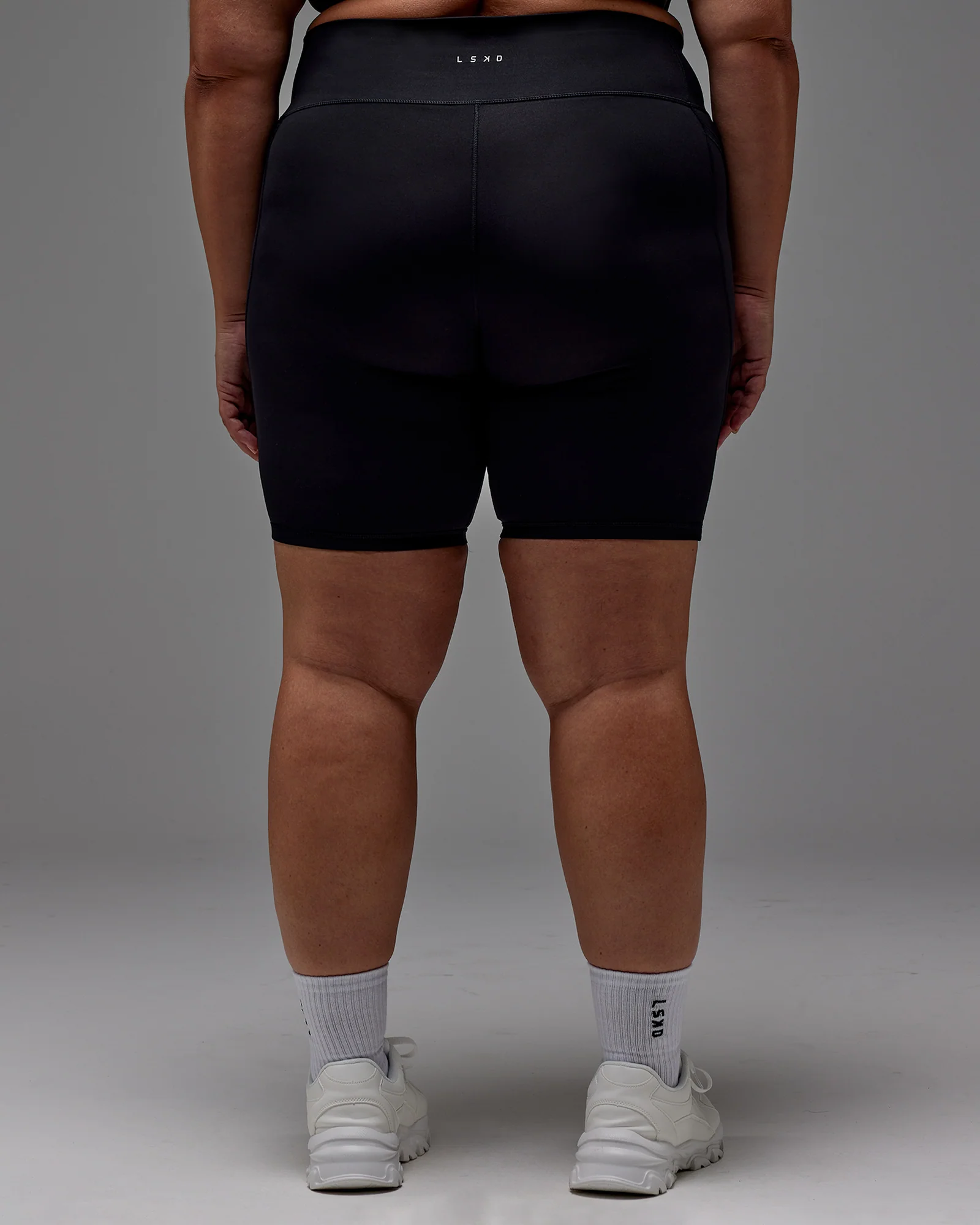 Fusion Ultra High-Rise 9" Short Pockets - Black 12 Fusion Ultra High-Rise 9" Short Pockets - Black