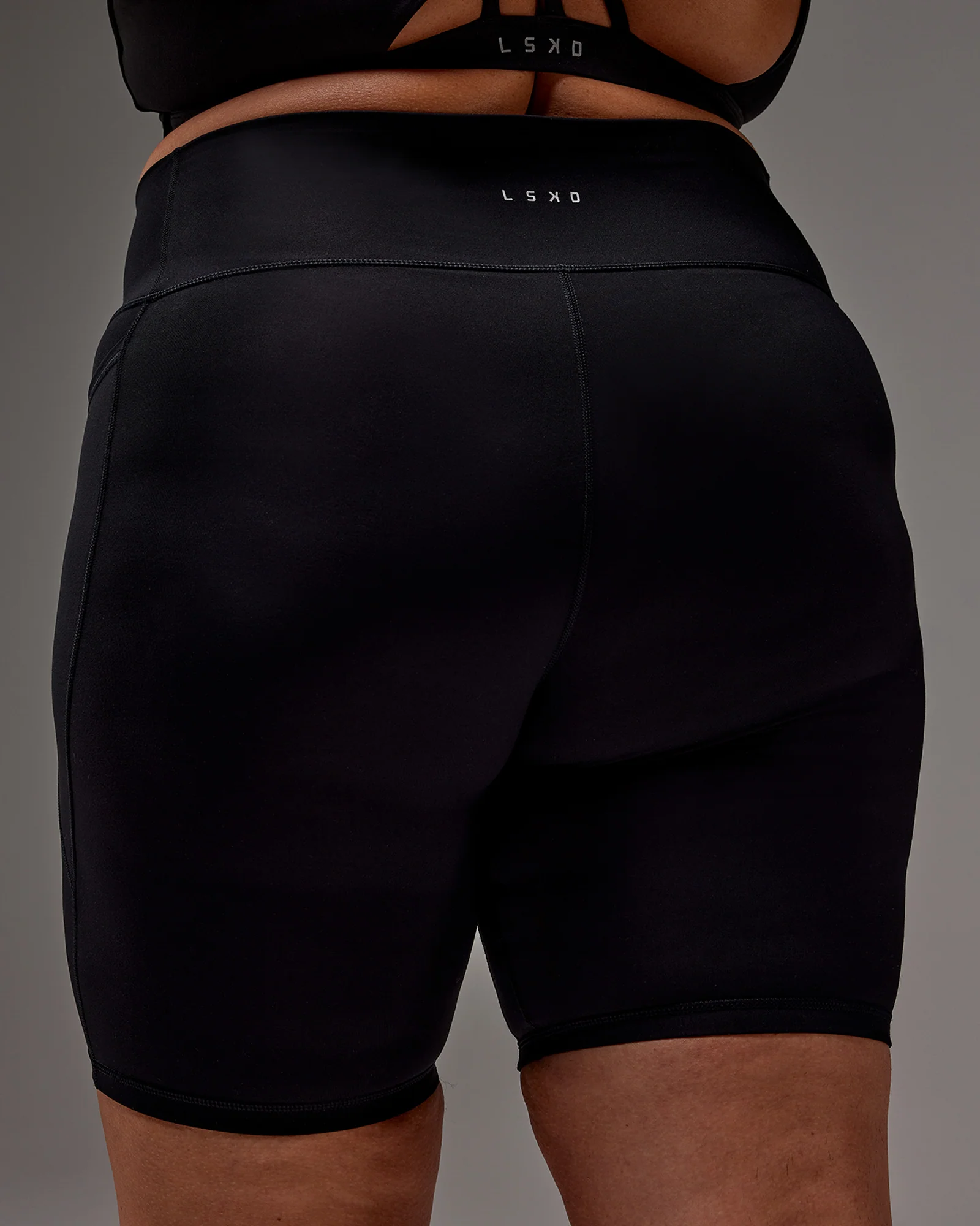 Fusion Ultra High-Rise 9" Short Pockets - Black 15 Fusion Ultra High-Rise 9" Short Pockets - Black