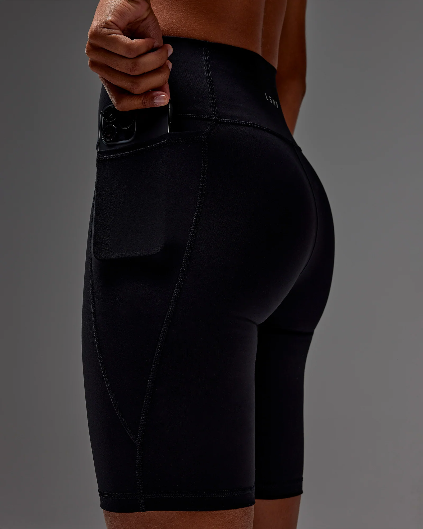 Fusion Ultra High-Rise 9" Short Pockets - Black 19 Fusion Ultra High-Rise 9" Short Pockets - Black