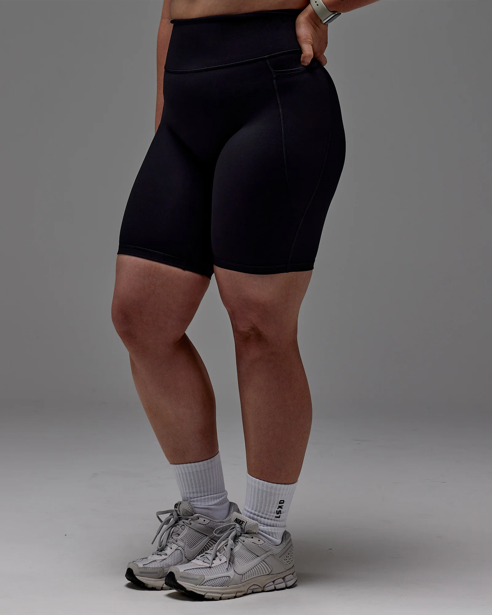 Fusion Ultra High-Rise 9" Short Pockets - Black 30 Fusion Ultra High-Rise 9" Short Pockets - Black