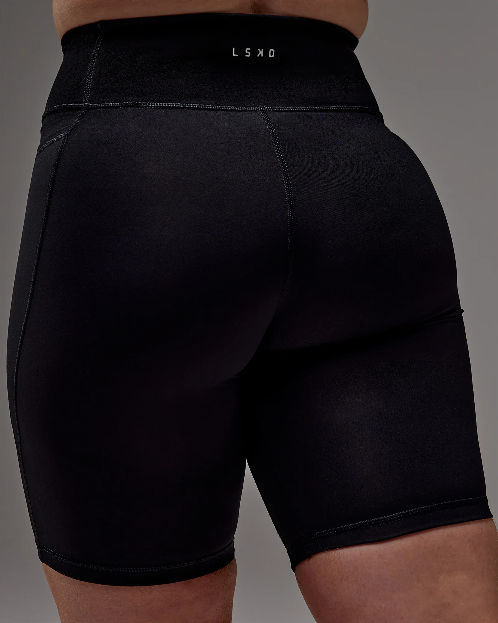 Fusion Ultra High-Rise 9" Short Pockets - Black 31 Fusion Ultra High-Rise 9" Short Pockets - Black