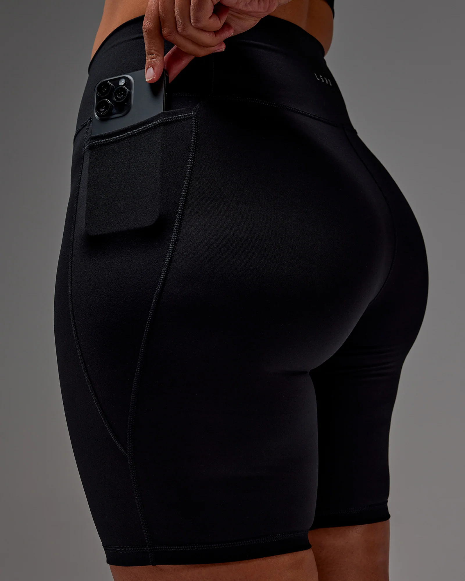 Fusion Ultra High-Rise 9" Short Pockets - Black 35 Fusion Ultra High-Rise 9" Short Pockets - Black