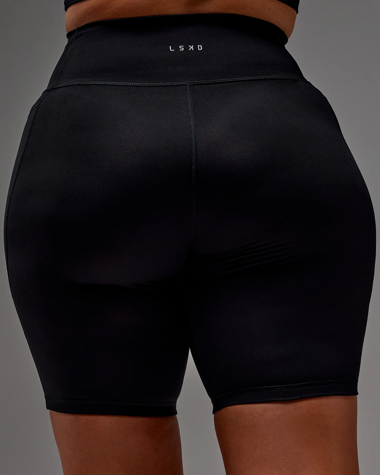 Fusion Ultra High-Rise 9" Short Pockets - Black 39 Fusion Ultra High-Rise 9" Short Pockets - Black