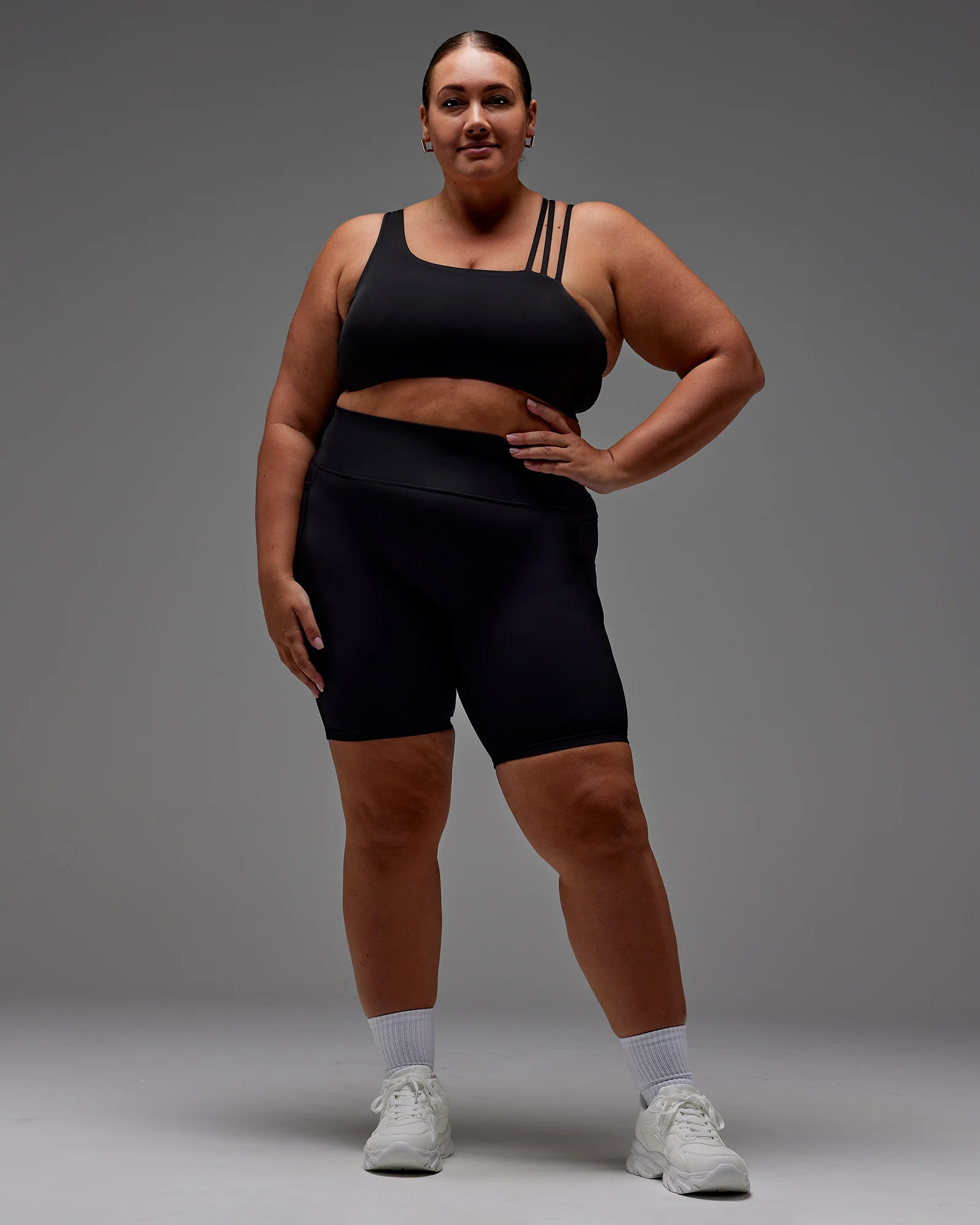 Fusion Ultra High-Rise 9" Short Pockets - Black 8 Fusion Ultra High-Rise 9" Short Pockets - Black