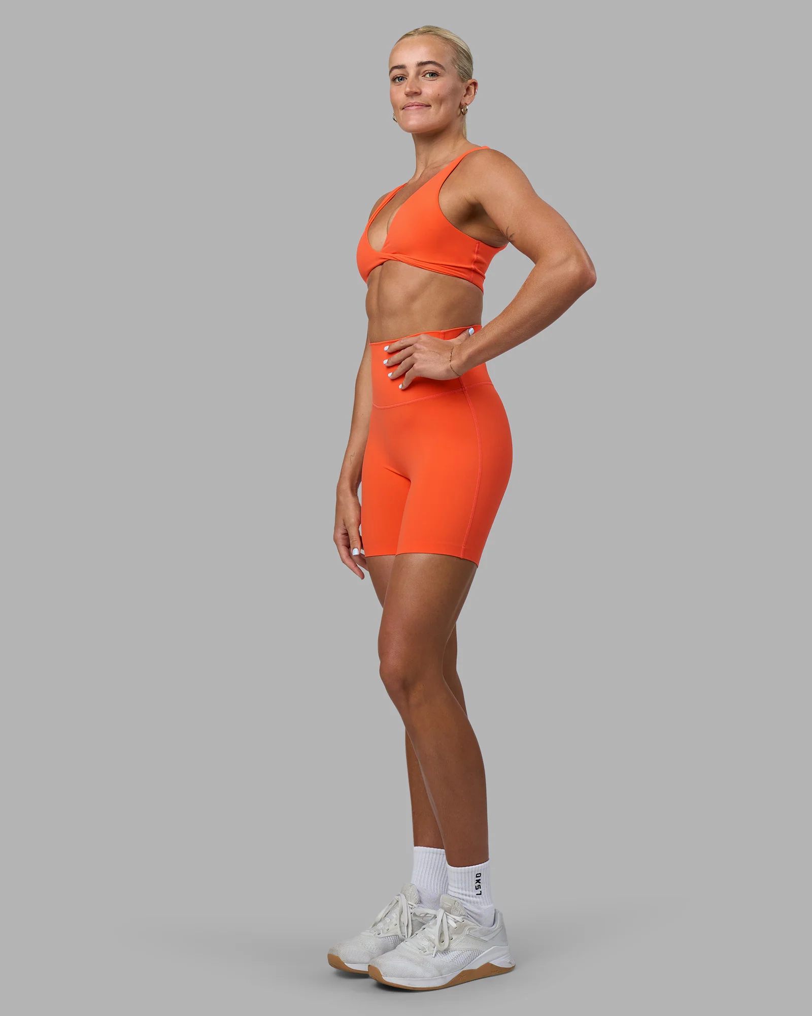 Elixir Ultra High-Rise 6" Short - Ultra Orange