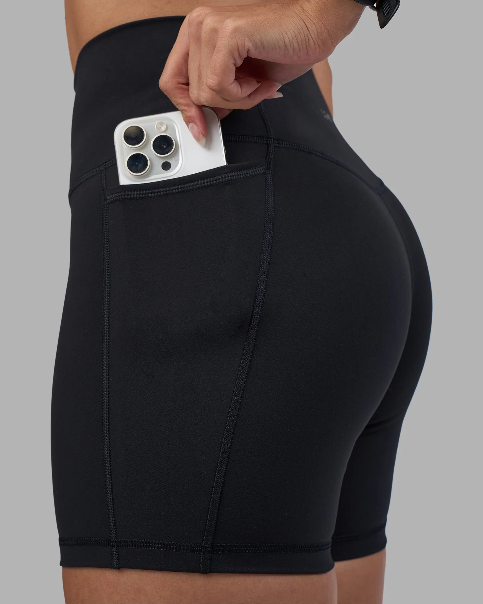 Fusion High-Rise 6" Short Pockets - Black