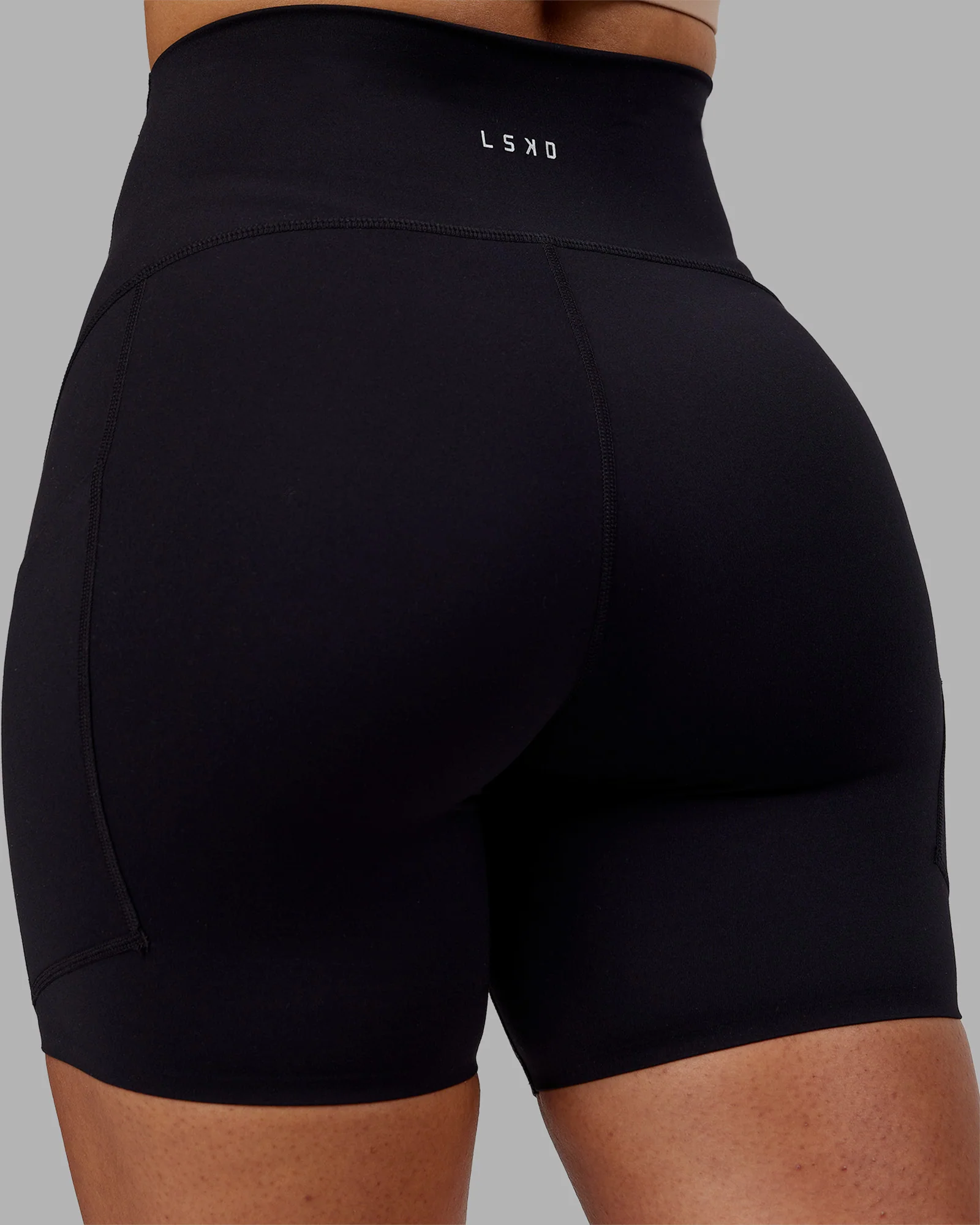 Rhythm Elixir Ultra High-Rise 6" Short Pockets - Black 8 Rhythm Elixir Ultra High-Rise 6" Short Pockets - Black