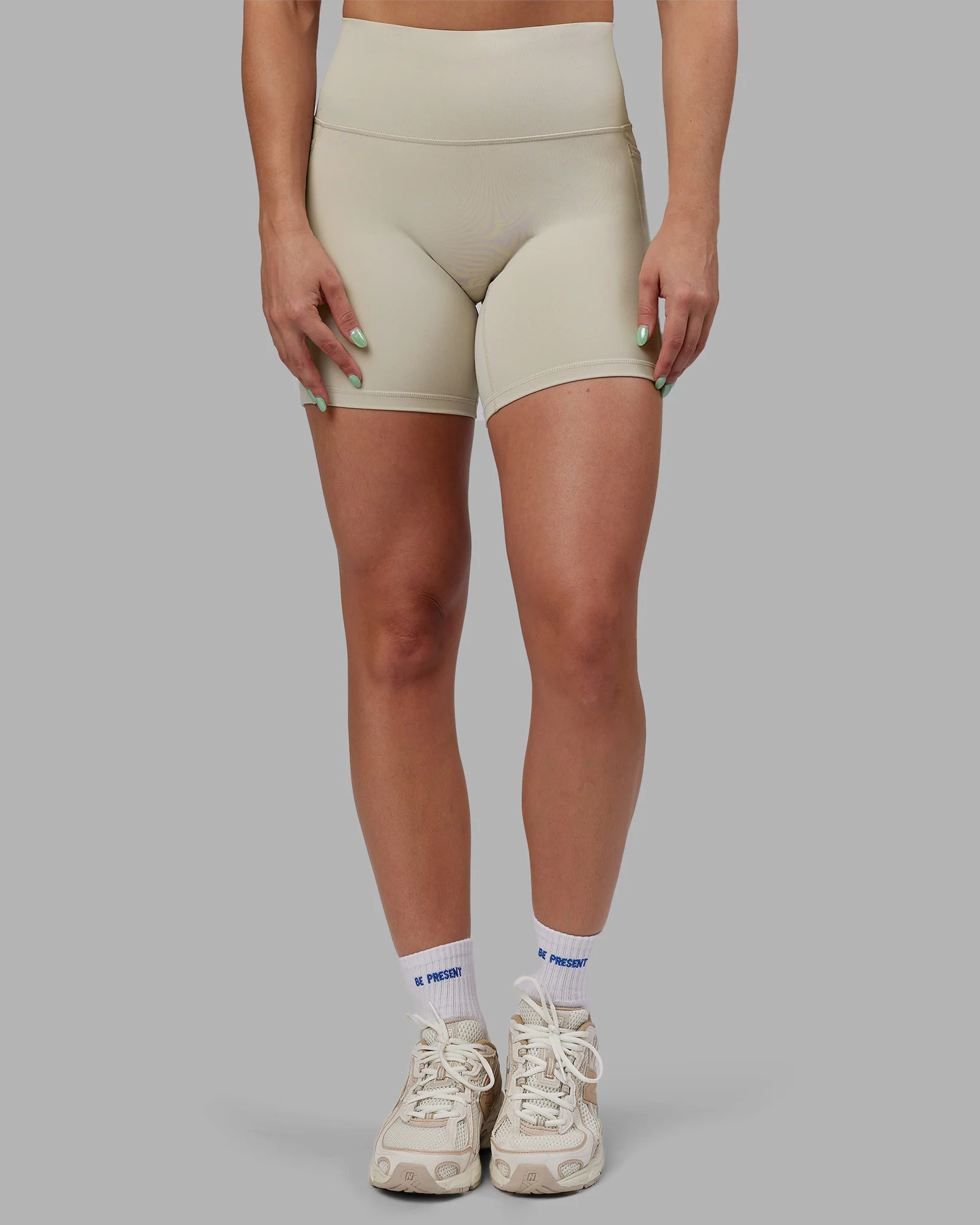 Abs Fusion High-Rise 6" Short Pockets - Shale Beige