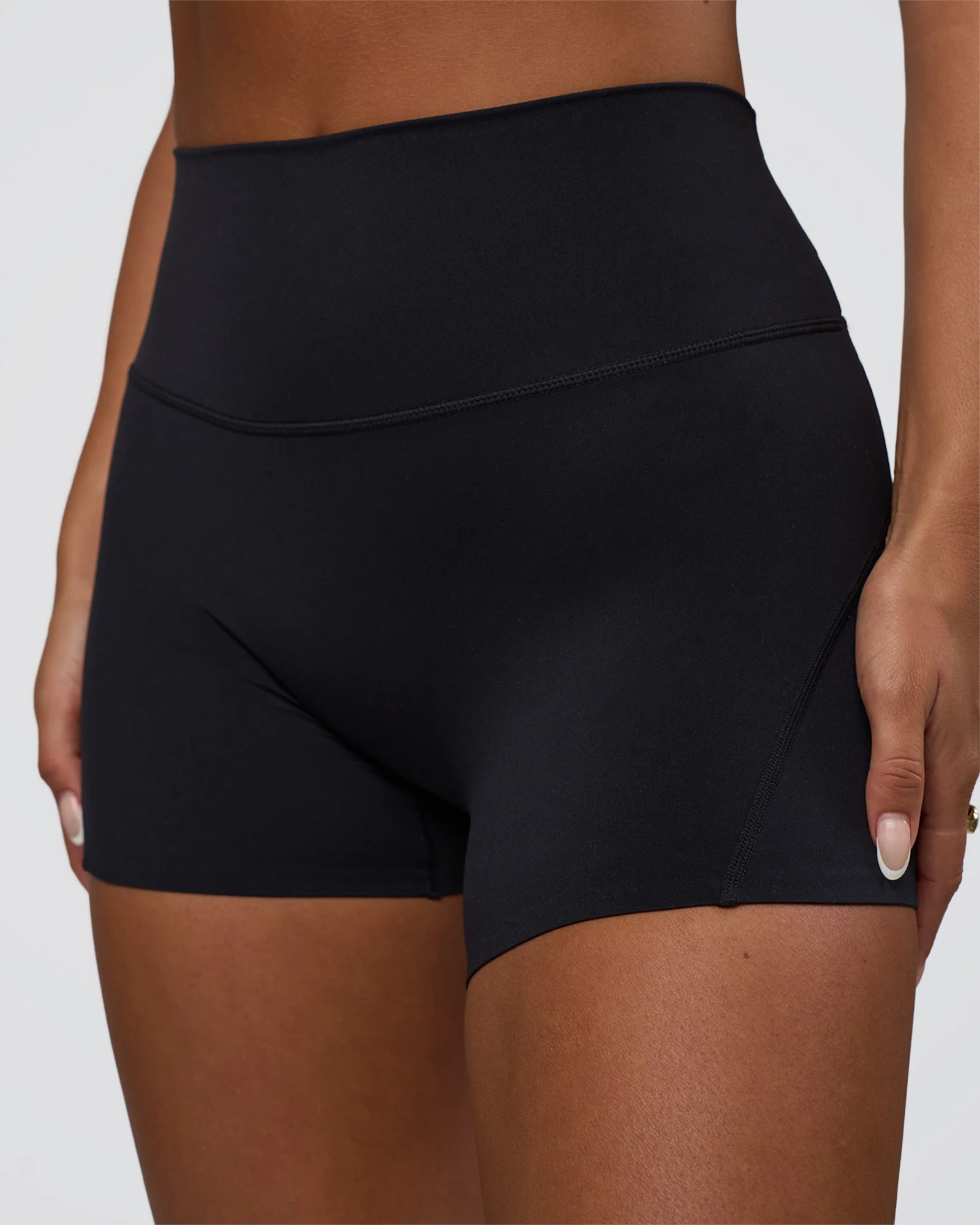 Elixir Defined High-Rise 4" Short Pockets - Black
