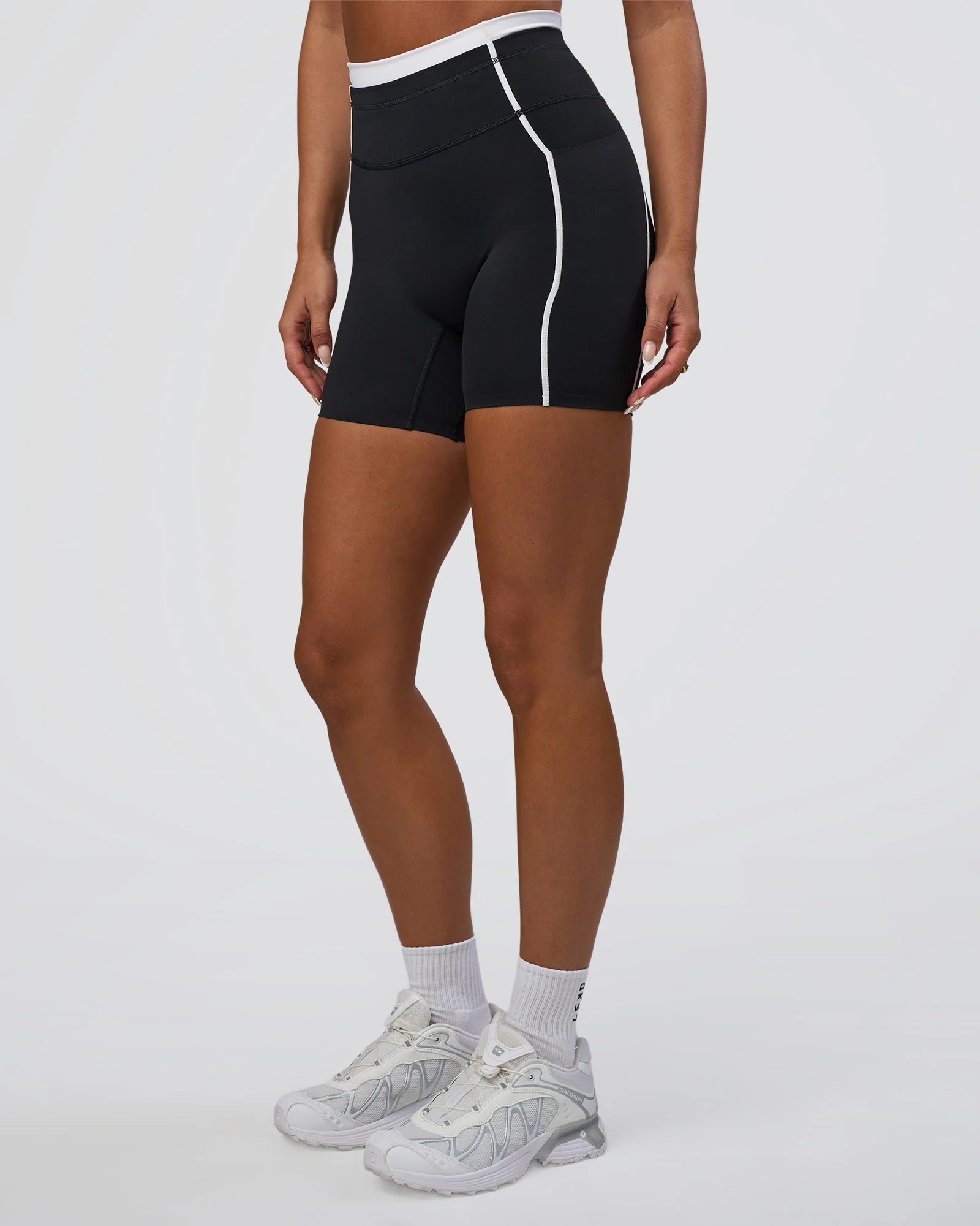 Liberate Contrast High-Rise 6" Short Pockets - Black-White 1 Liberate Contrast High-Rise 6" Short Pockets - Black-White
