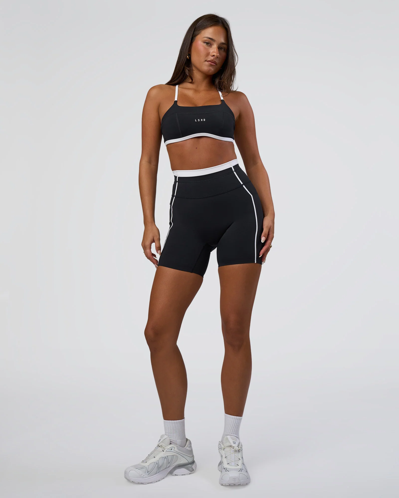 Liberate Contrast High-Rise 6" Short Pockets - Black-White 2 Liberate Contrast High-Rise 6" Short Pockets - Black-White
