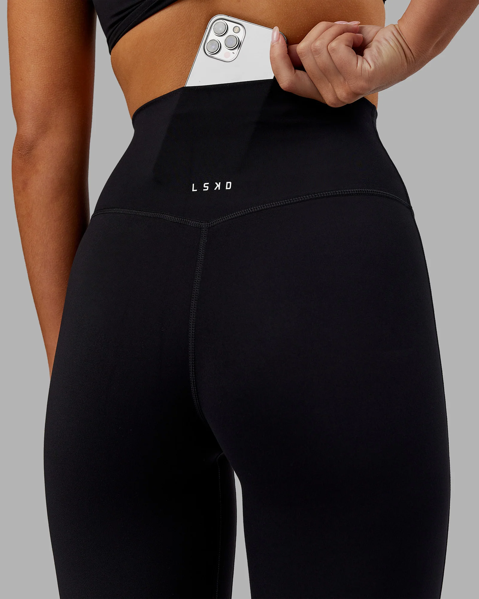 Elixir Ultra High-Rise 7/8 Legging - Black 3 Elixir Ultra High-Rise 7/8 Legging - Black