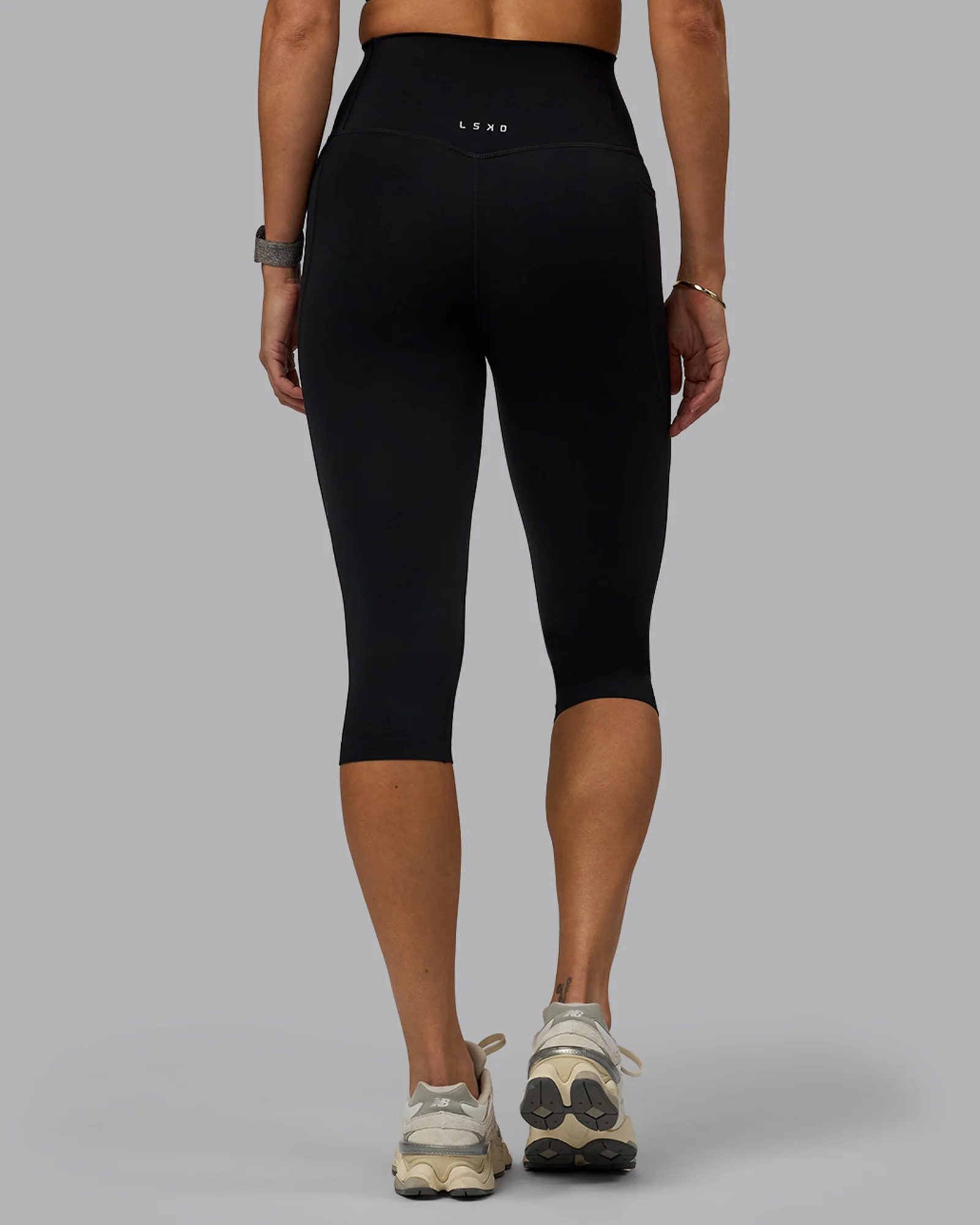 Elixir Ultra High-Rise 3/4 Legging Pockets - Black