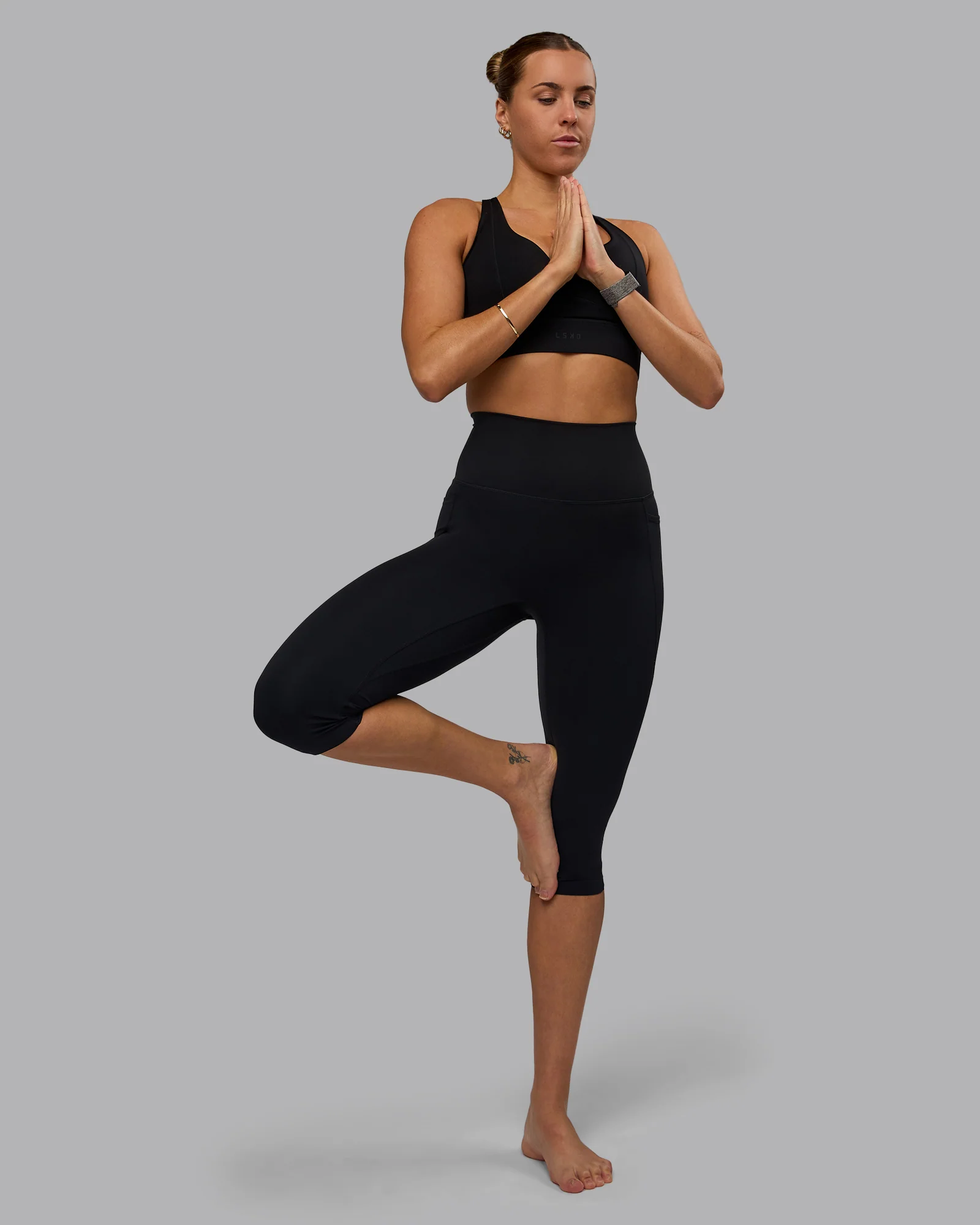 Elixir Ultra High-Rise 3/4 Legging Pockets - Black