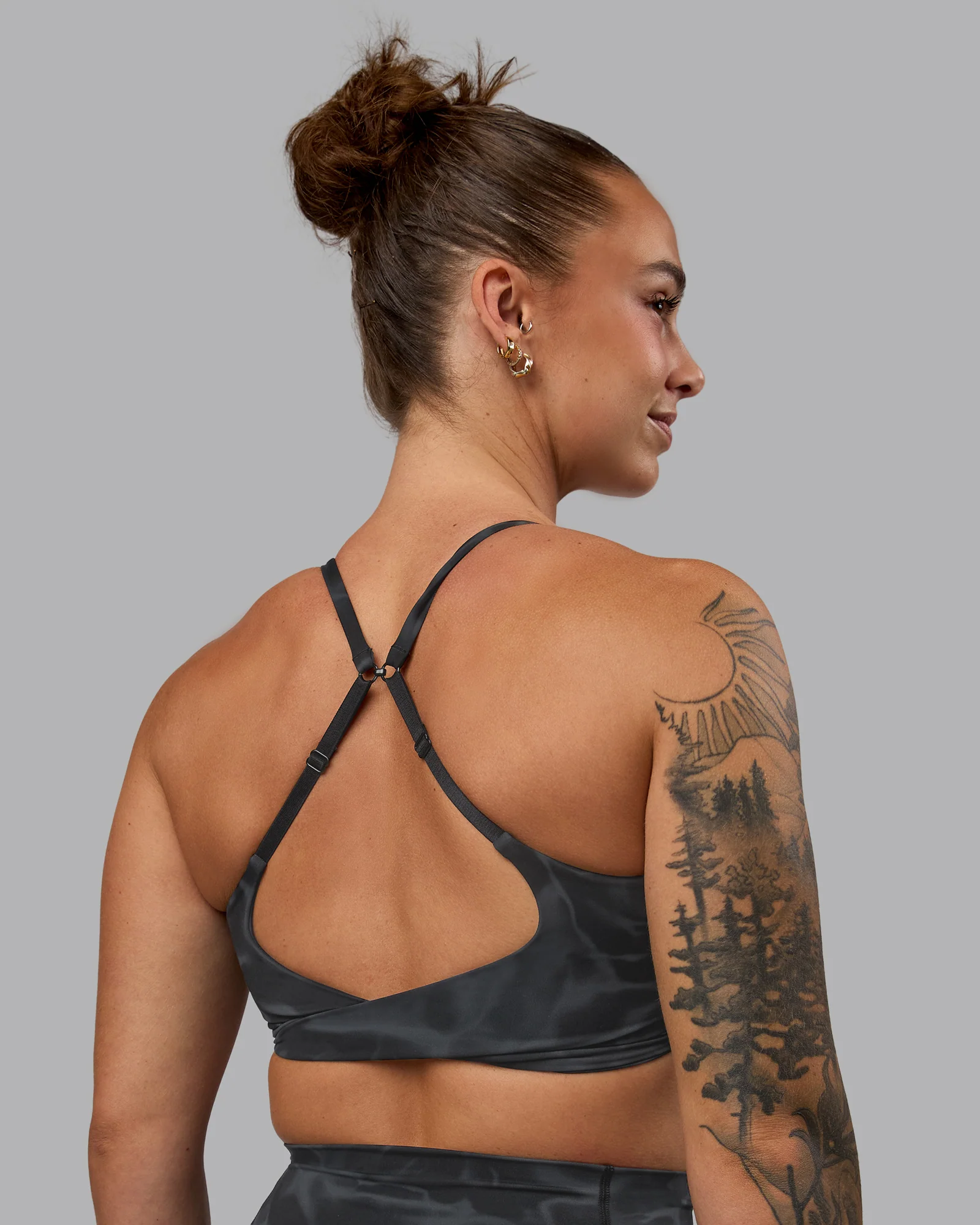 Twist Sports Bra - Tranquil-Black 1 Twist Sports Bra - Tranquil-Black