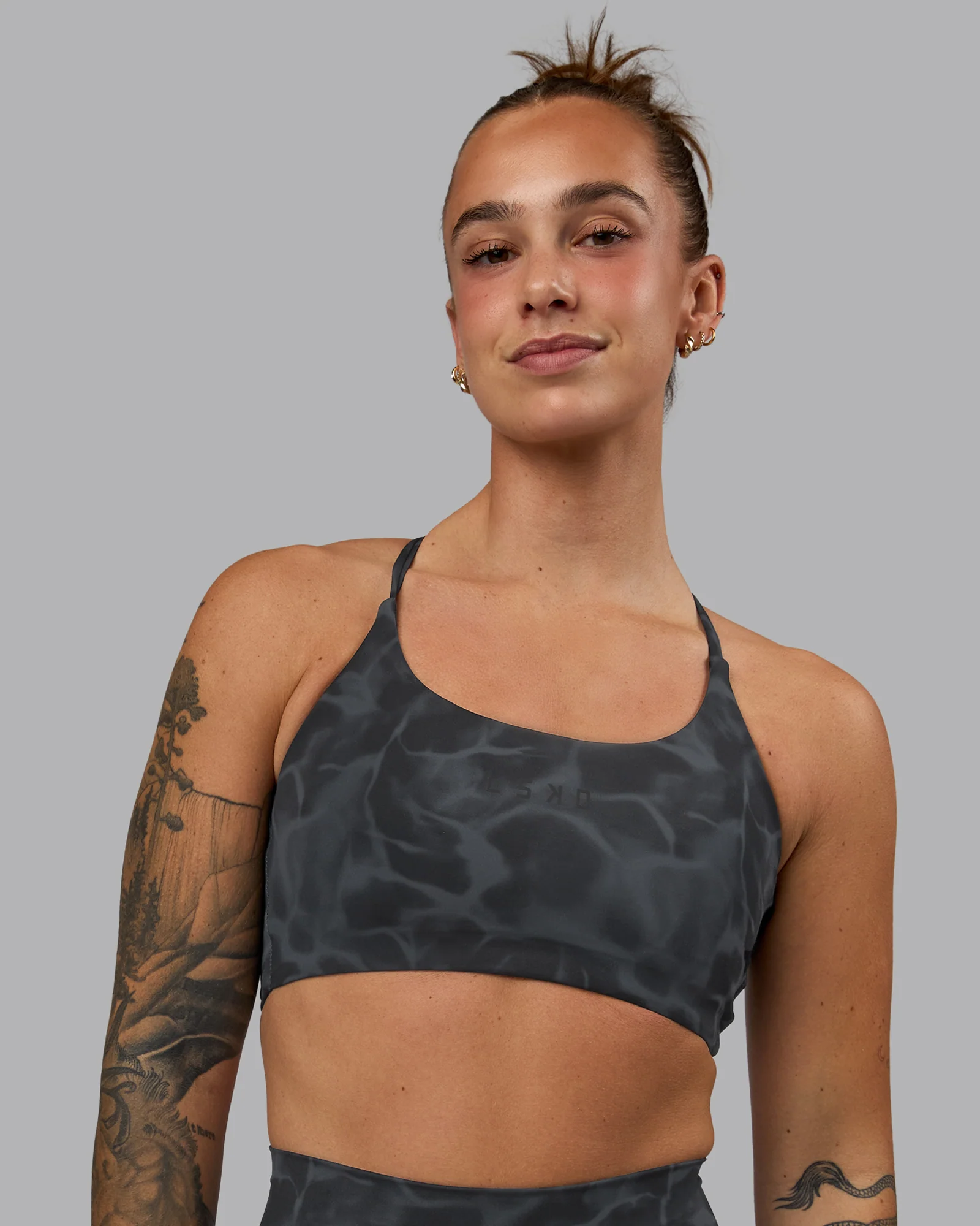 Twist Sports Bra - Tranquil-Black 6 Twist Sports Bra - Tranquil-Black