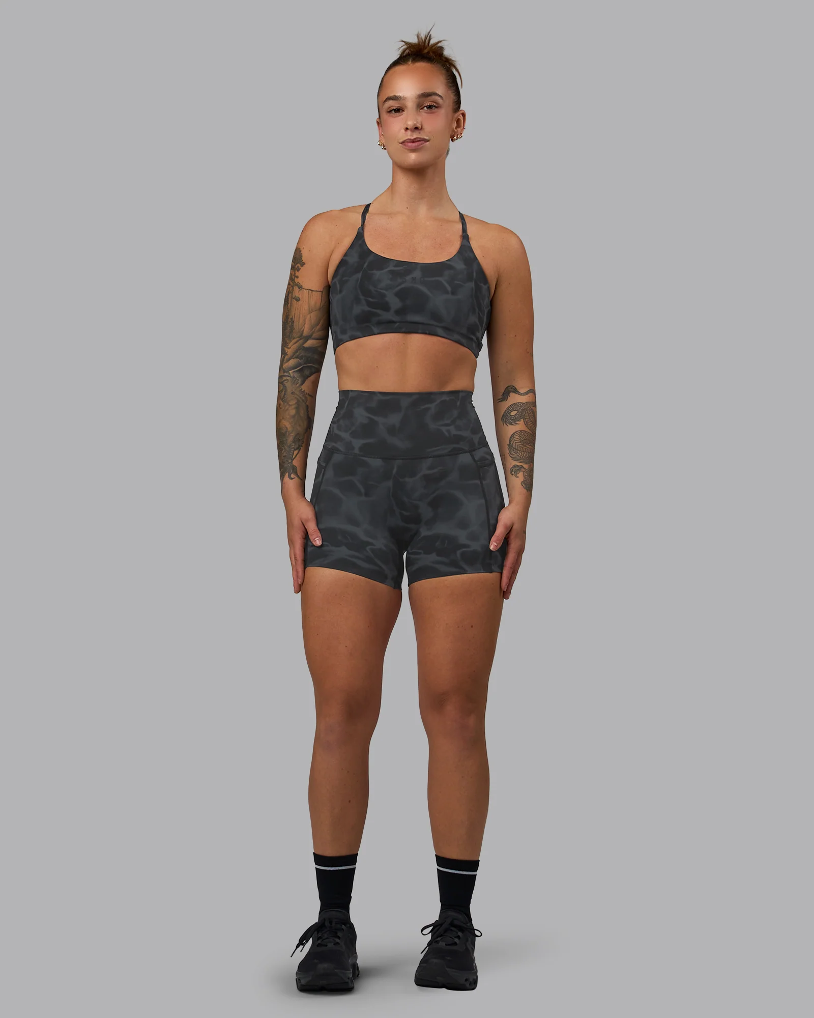 Twist Sports Bra - Tranquil-Black 7 Twist Sports Bra - Tranquil-Black