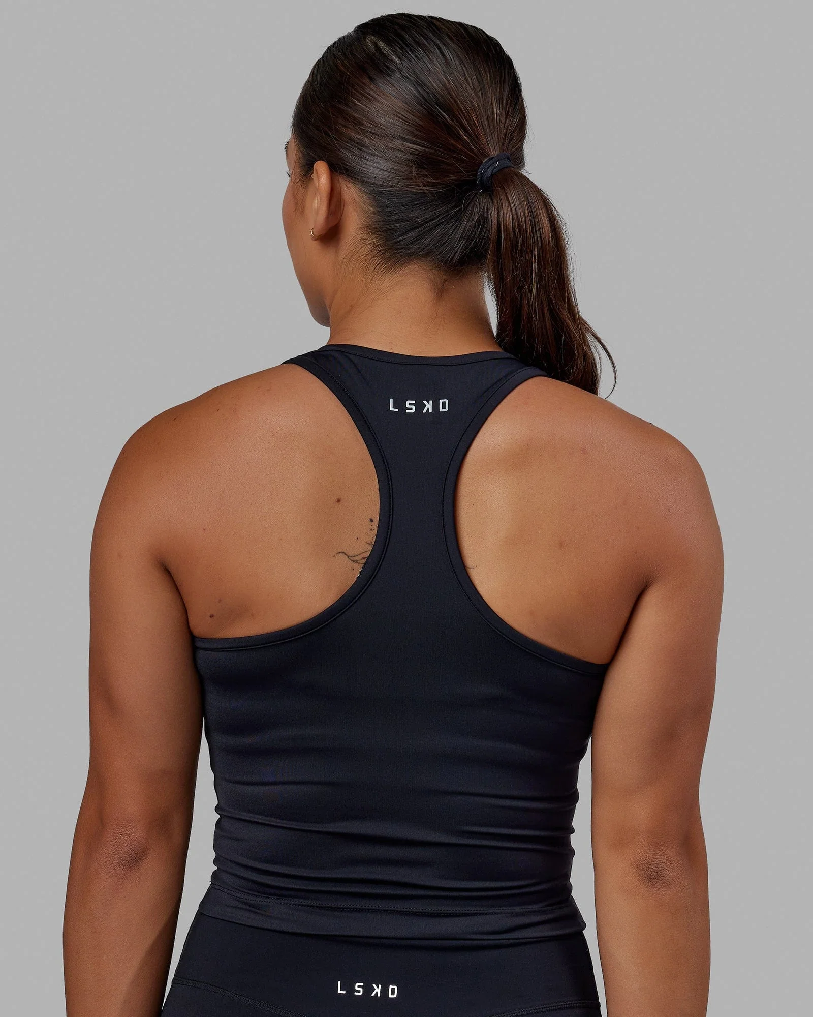 Flow Performance Tank - Black 3 Flow Performance Tank - Black