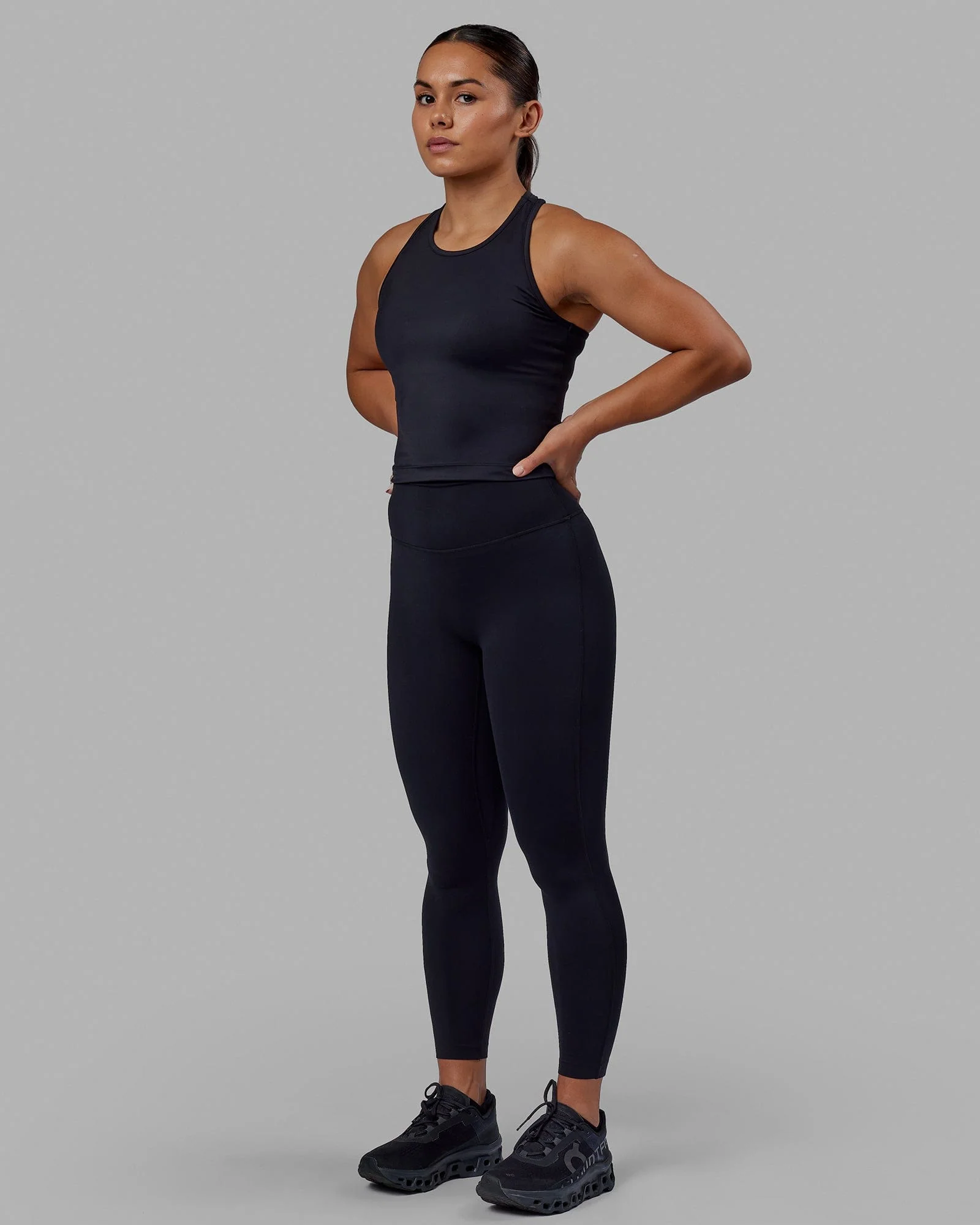 Flow Performance Tank - Black 6 Flow Performance Tank - Black