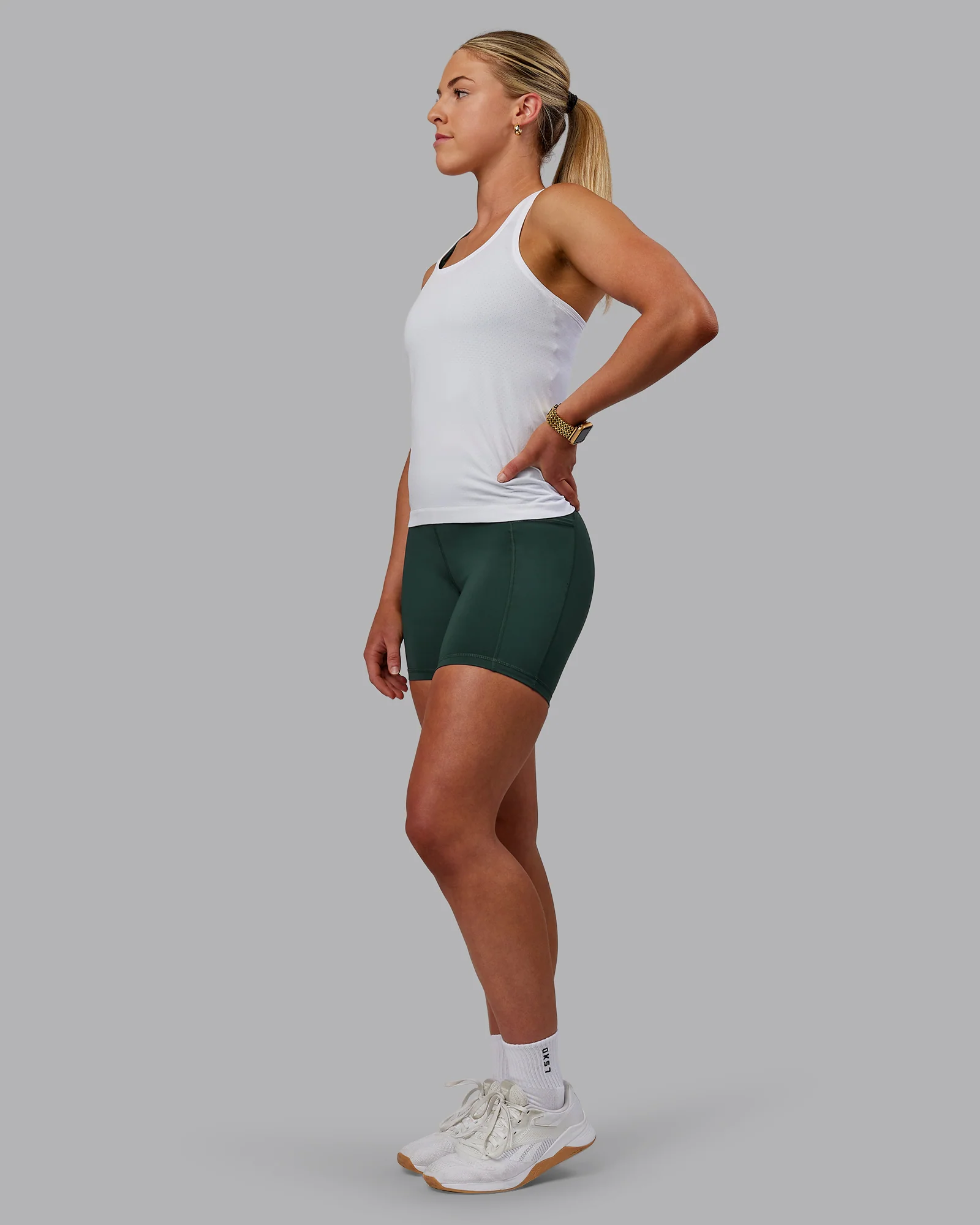 AeroFLX+ Seamless Tank - White/White 5 AeroFLX+ Seamless Tank - White/White
