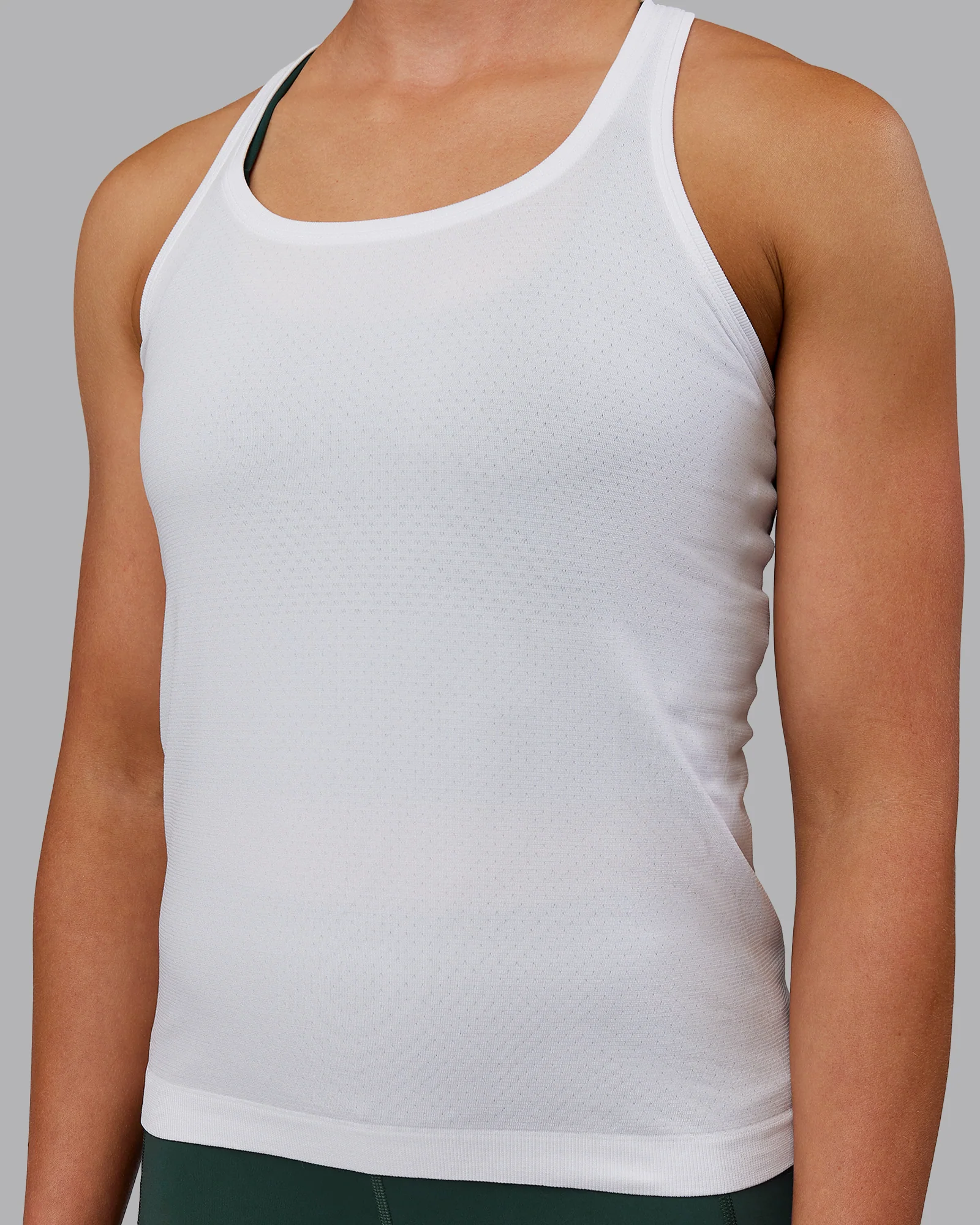 AeroFLX+ Seamless Tank - White/White 7 AeroFLX+ Seamless Tank - White/White