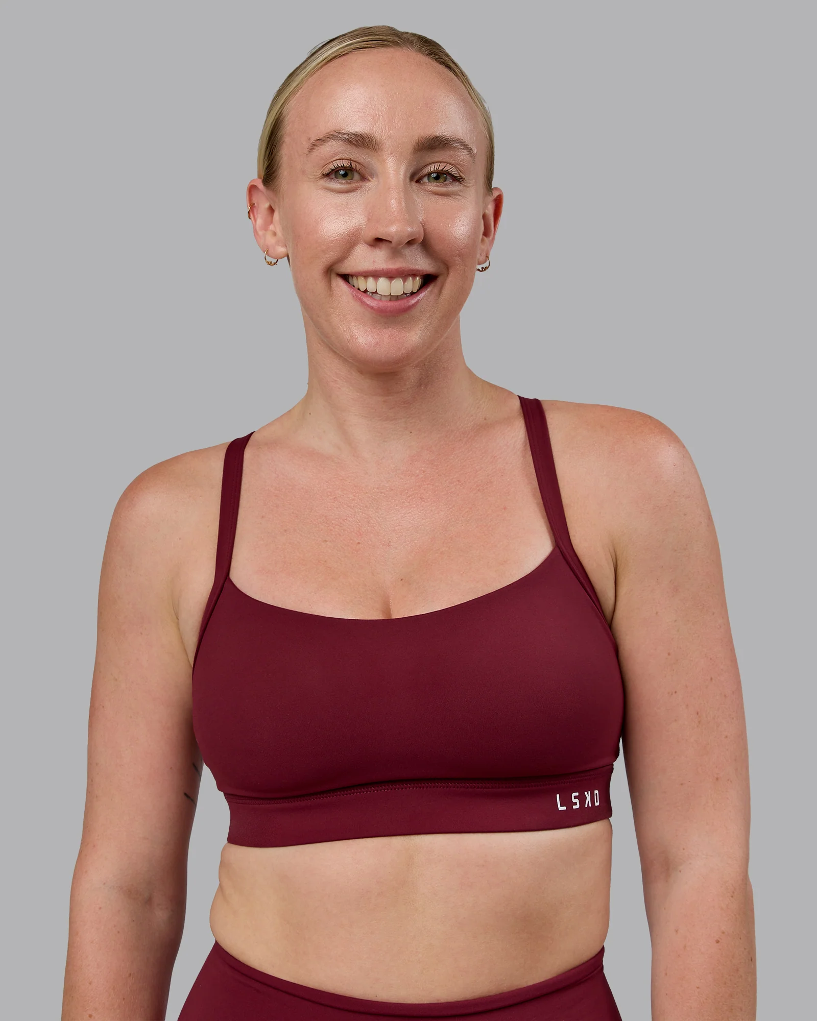 Momentum Sports Bra D/DD/E - Cordovan 1 Momentum Sports Bra D/DD/E - Cordovan